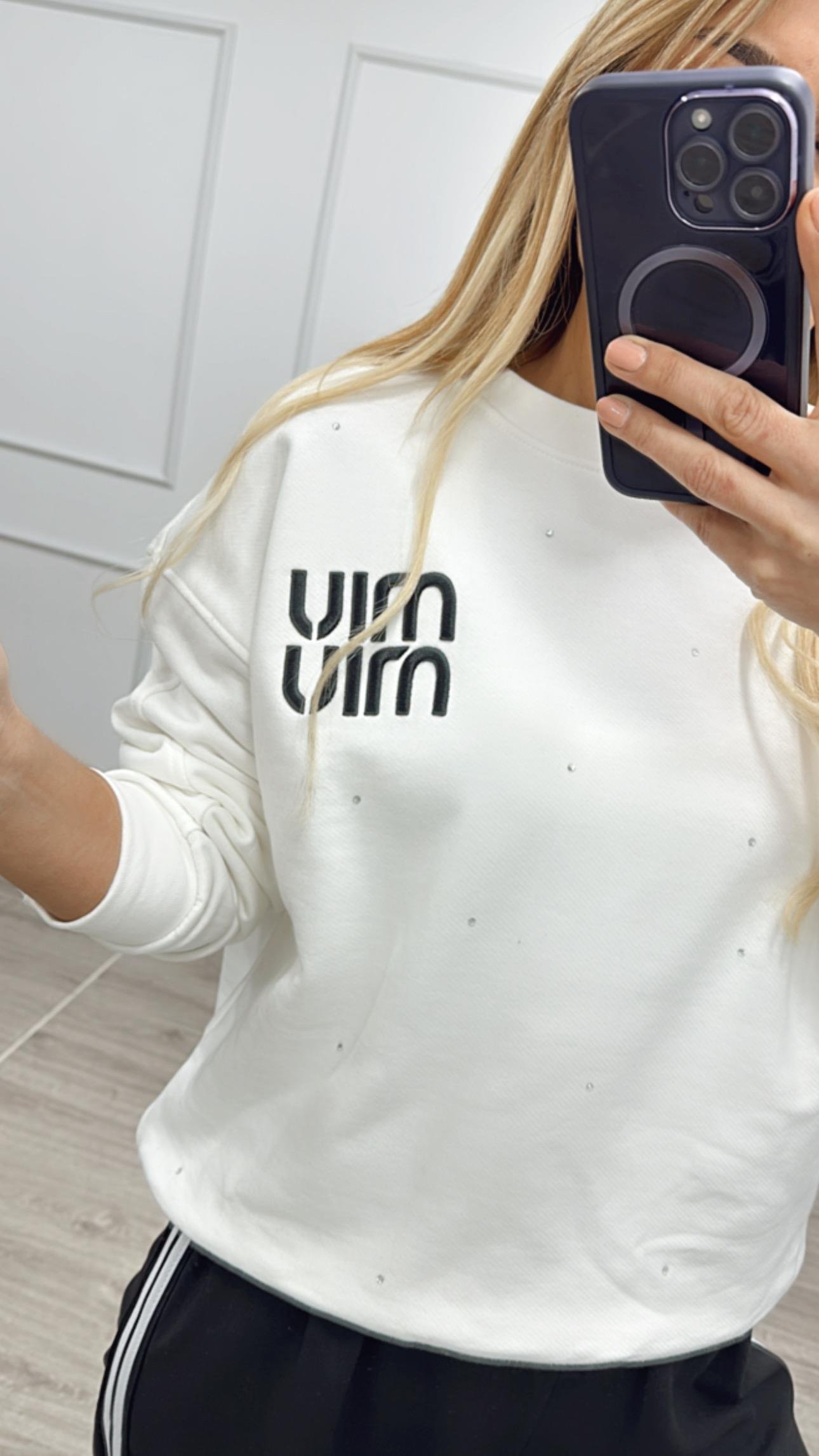 Beyaz Baskı Detay Taşlı Sweat 