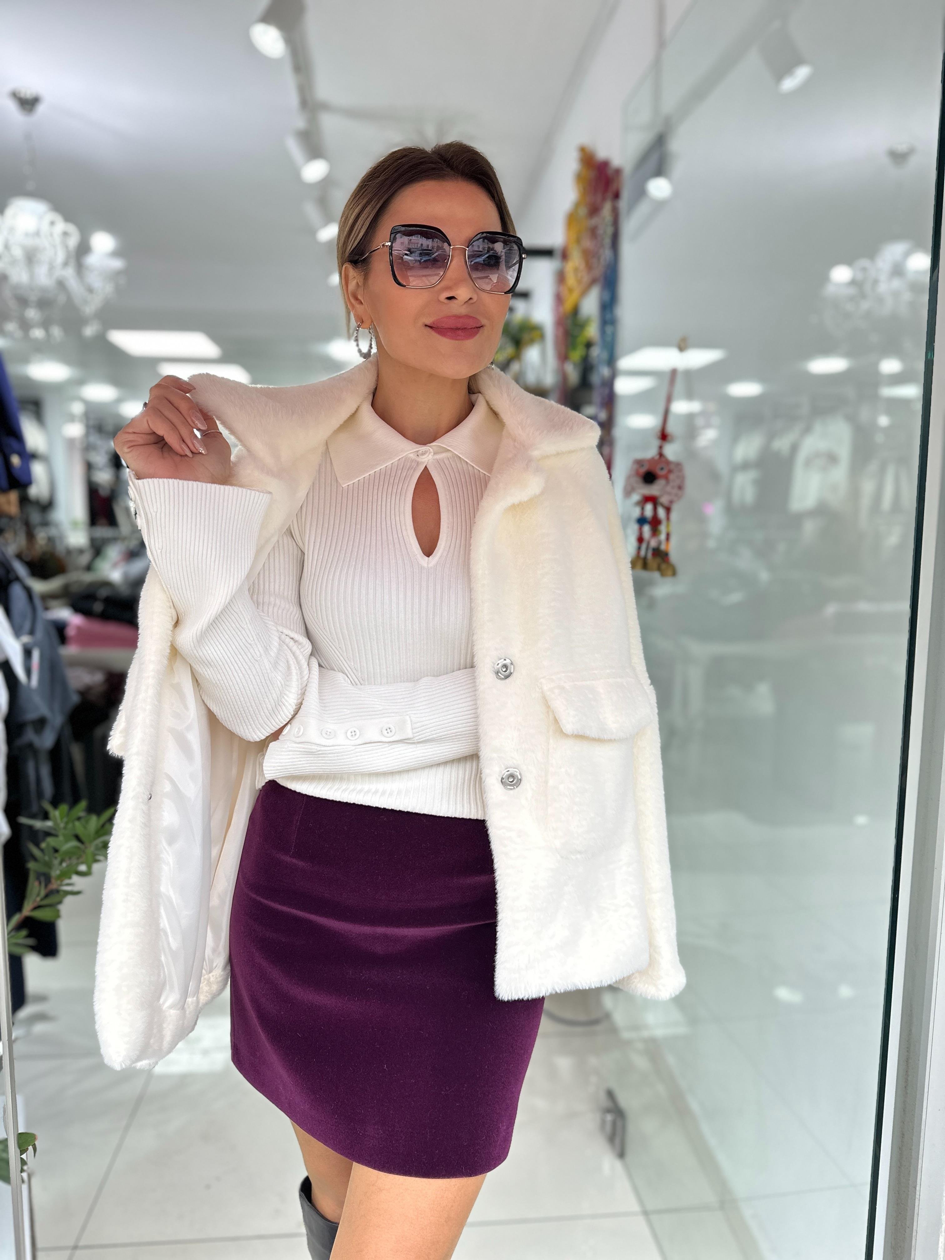 Beyaz Uzun Çift Cepli Mont