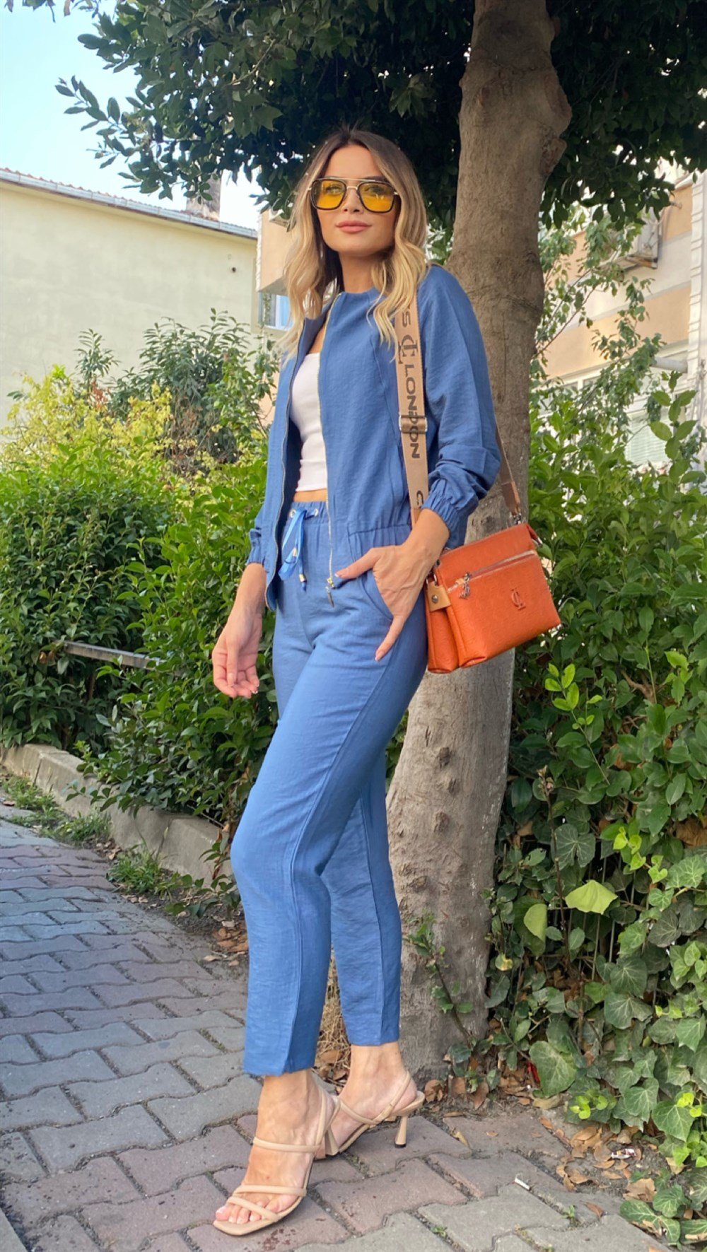 BM Mavi Pantolonlu Takım