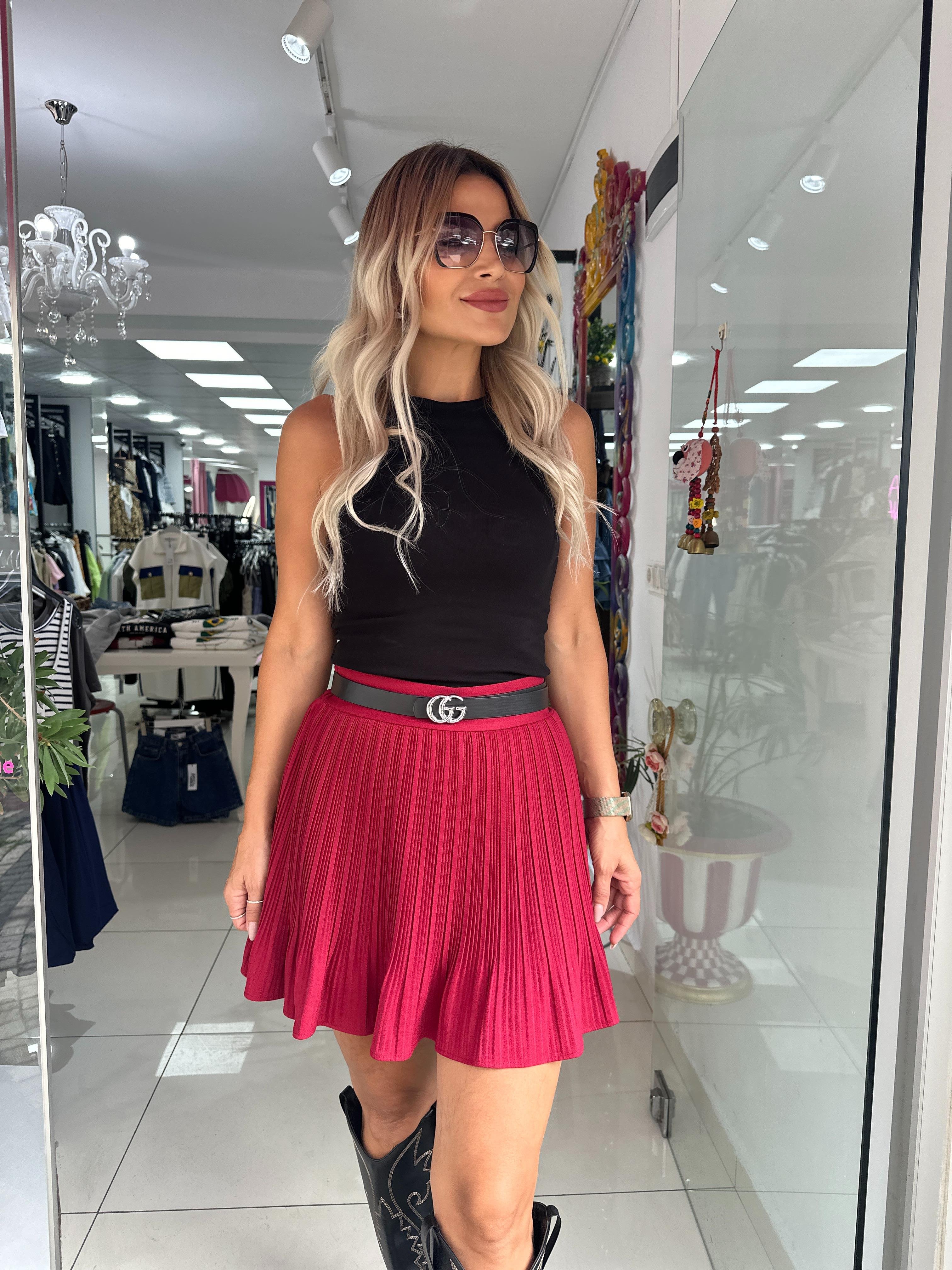 Bordo Pileli Şortlu Etek 