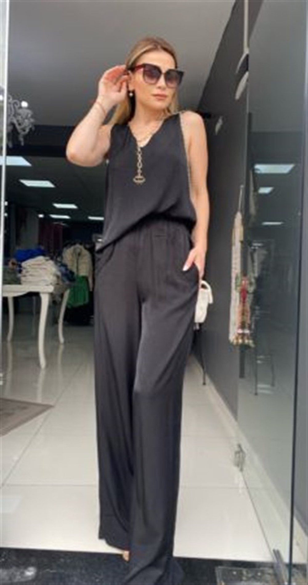 CR Siyah Pantolonlu Takım