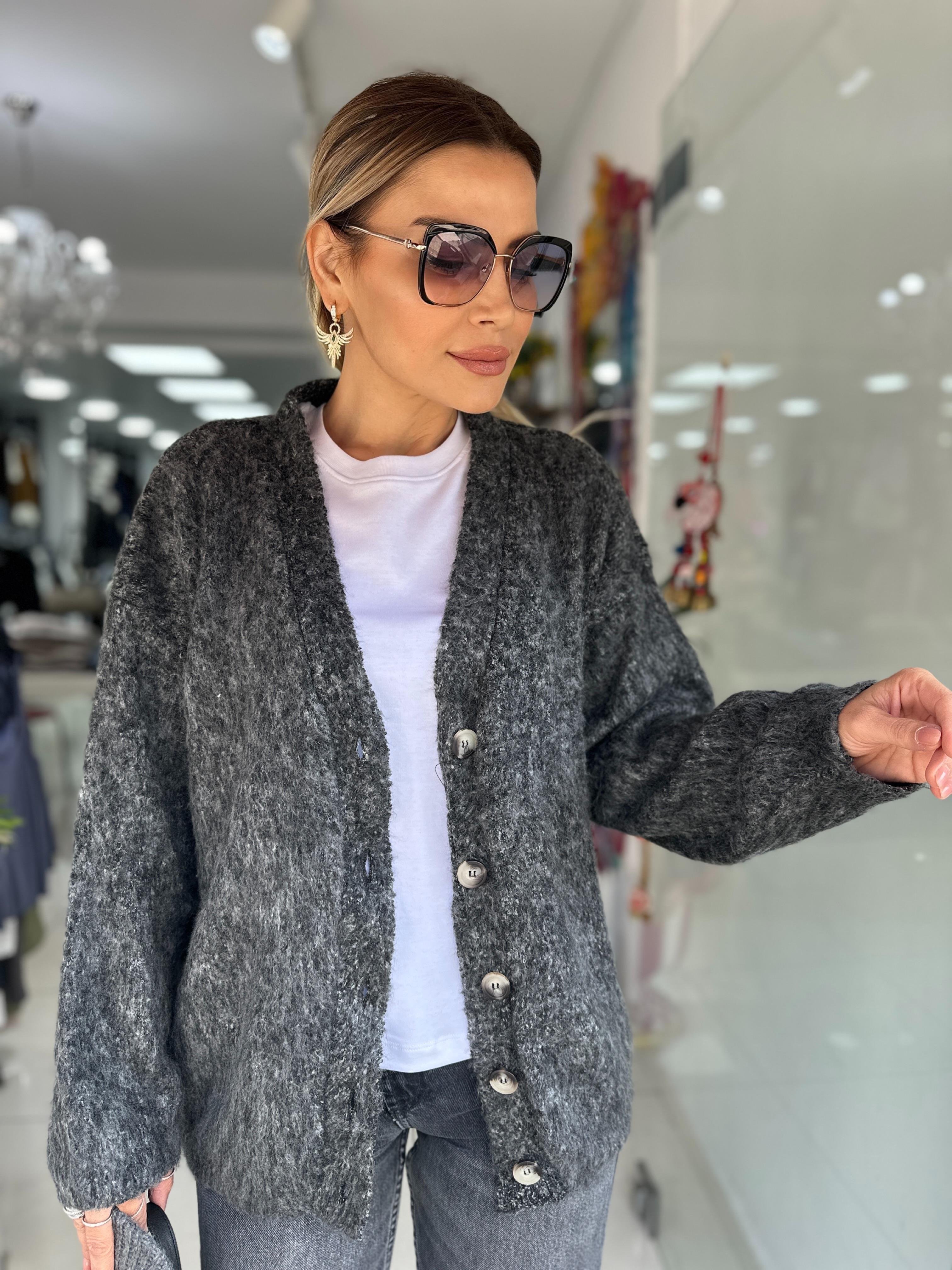 DLV Gri V Yaka Şardonlu Düğmeli Triko Hırka 
