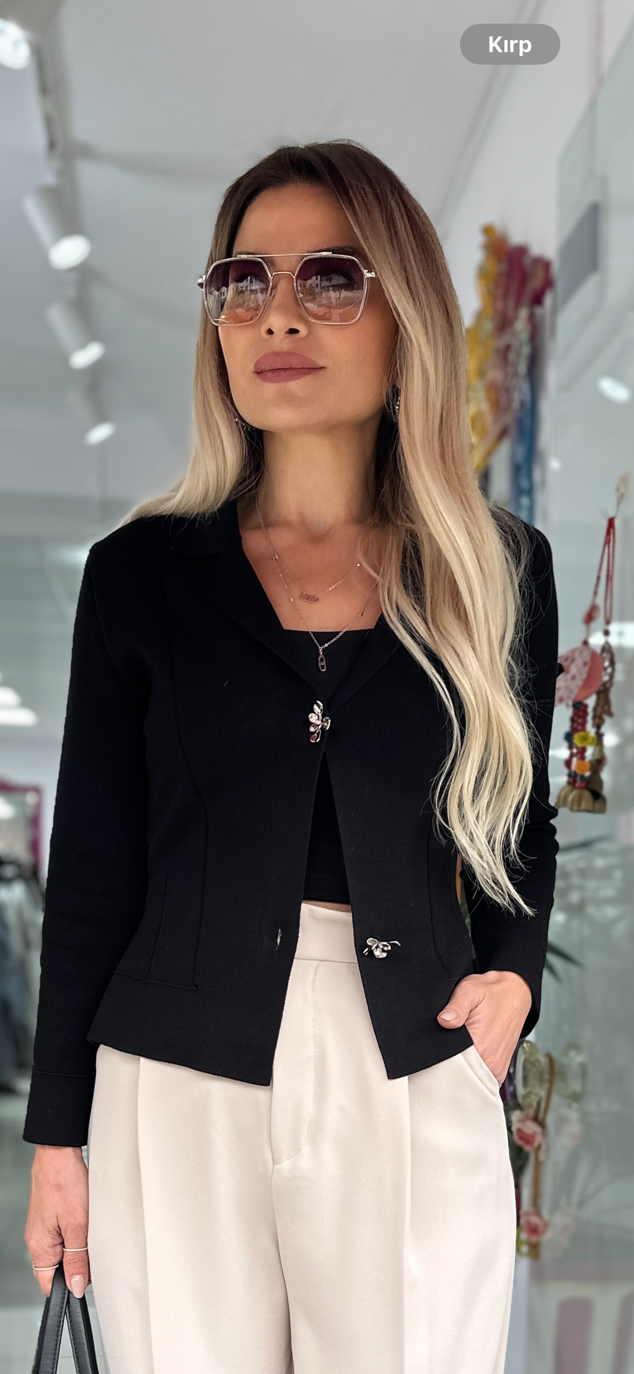 DLV Siyah Ceket Yaka Çiçek Düğmeli Triko Hırka 