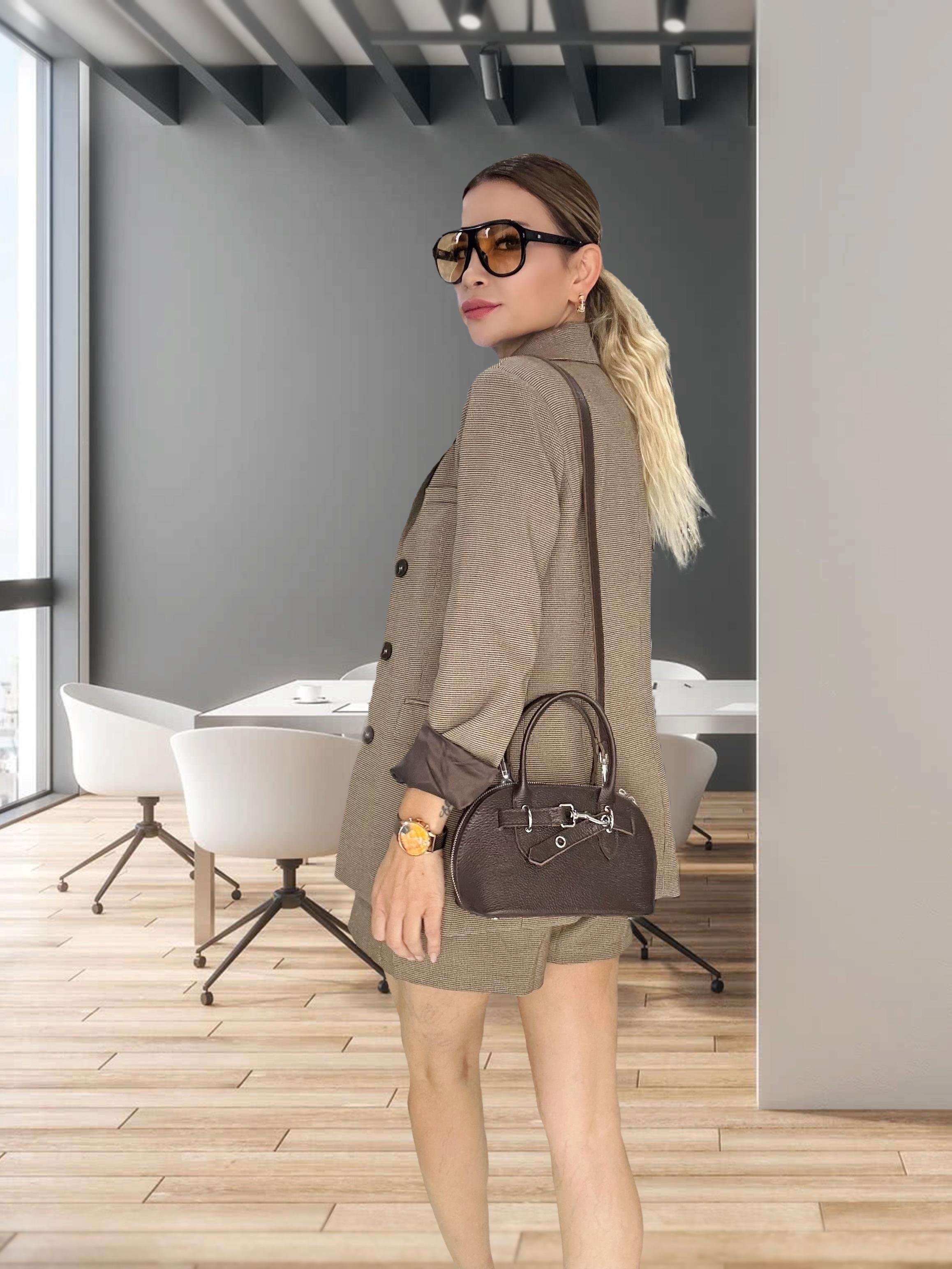 Ekoseli Broş Detay Fit Kalıp Blazer