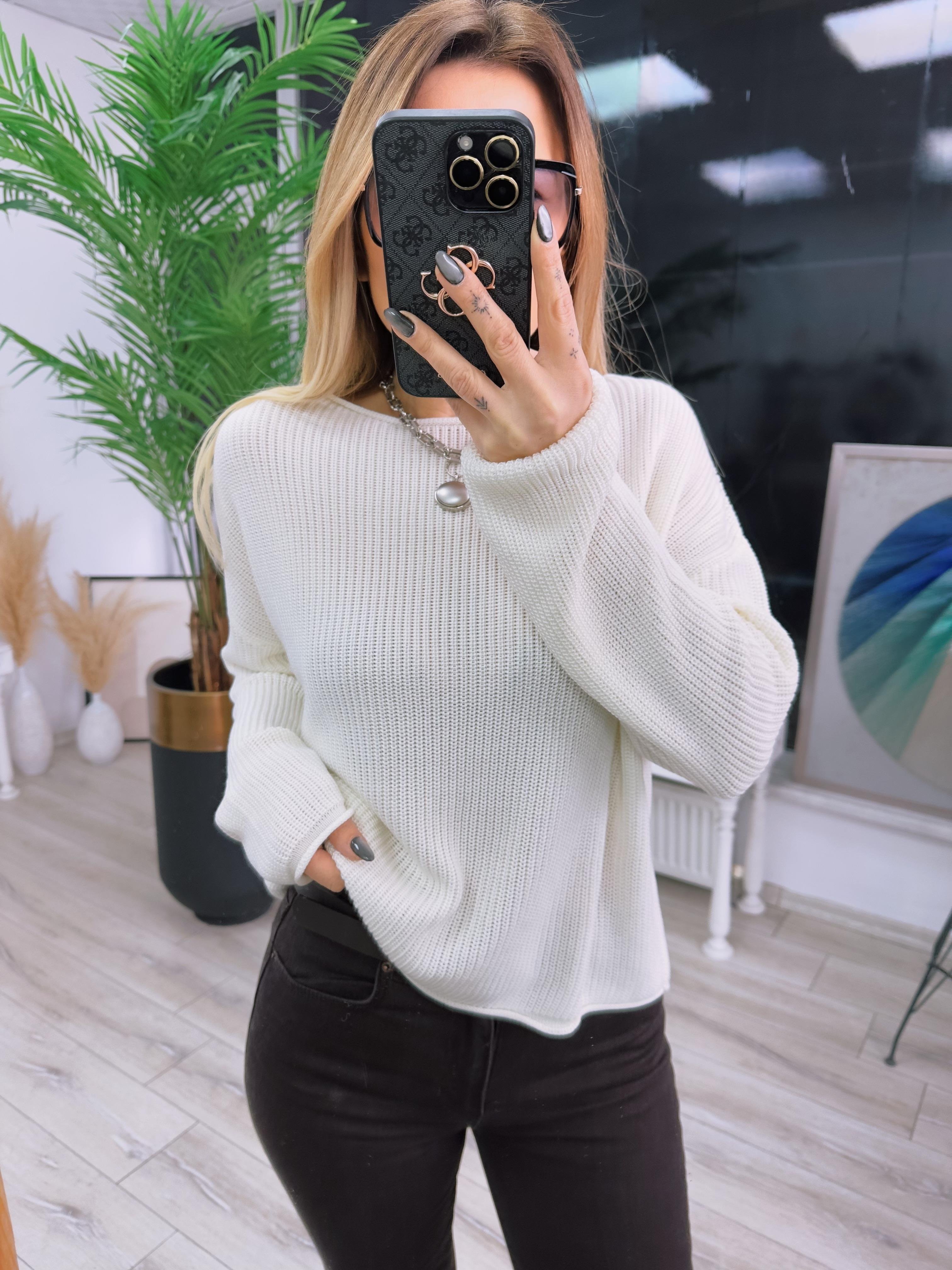 Ekru Kayık Yaka Basic Triko Kazak