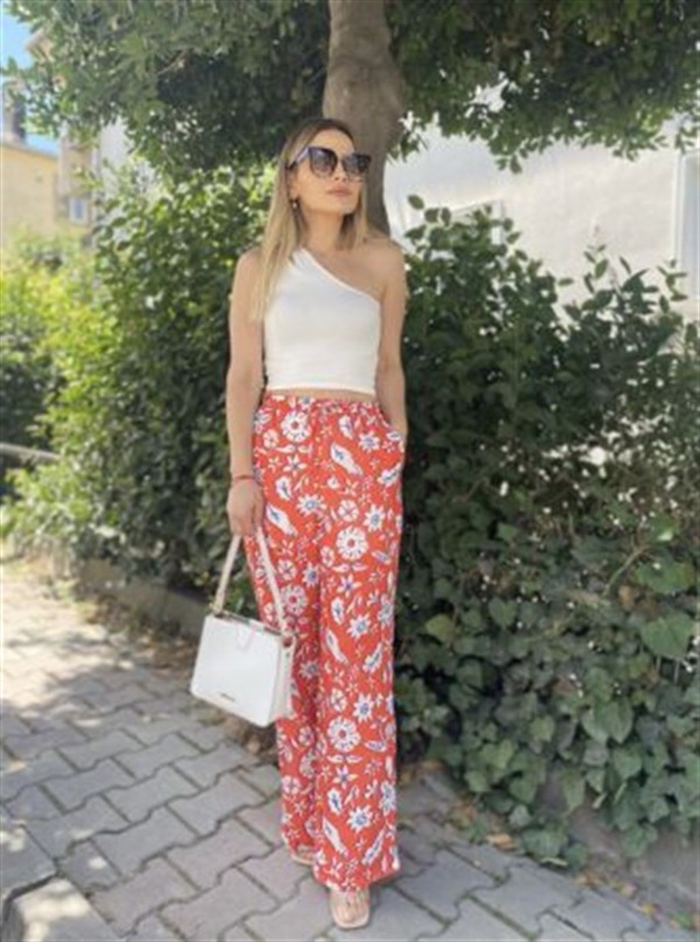 FC Kırmızı Çiçekli Keten Pantolon