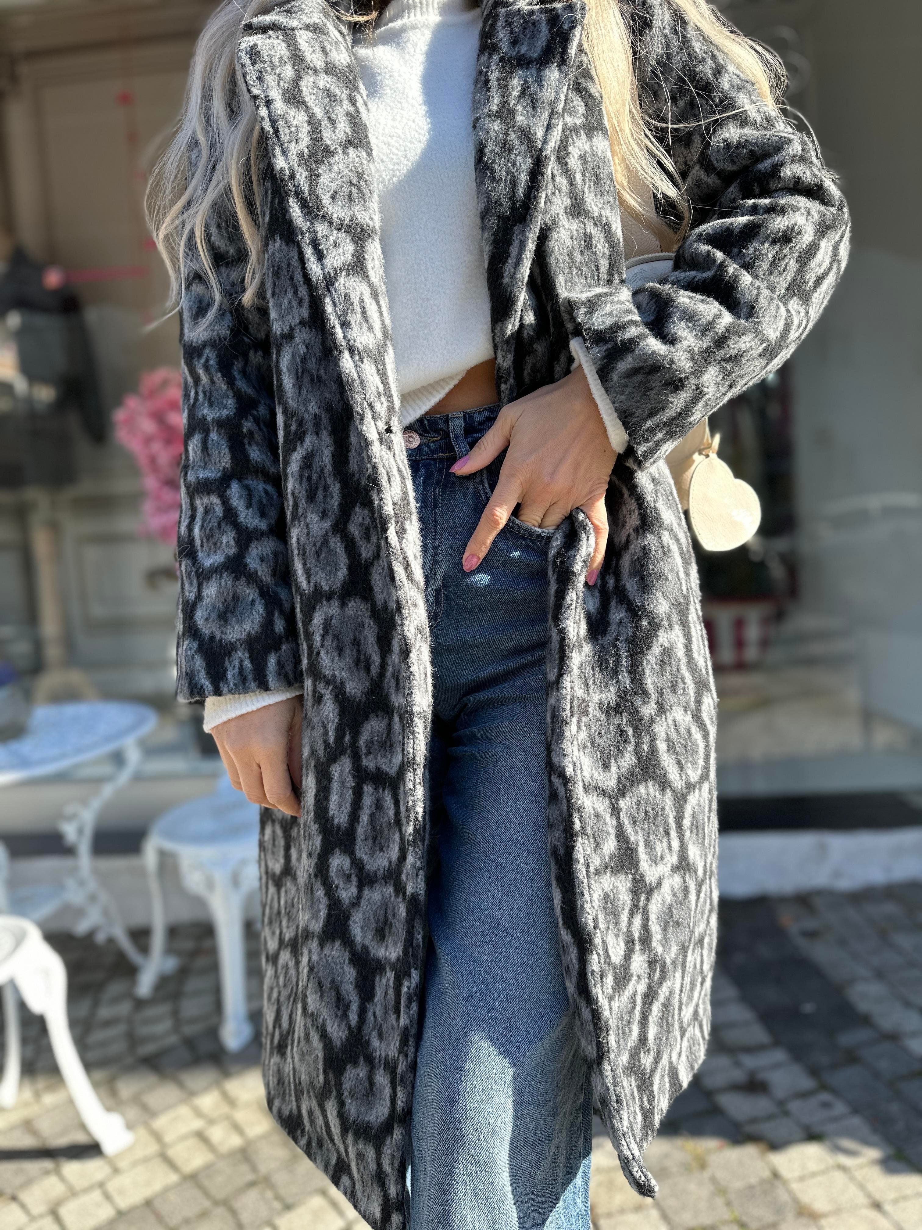 Gri Leopar Desenli Kaban 