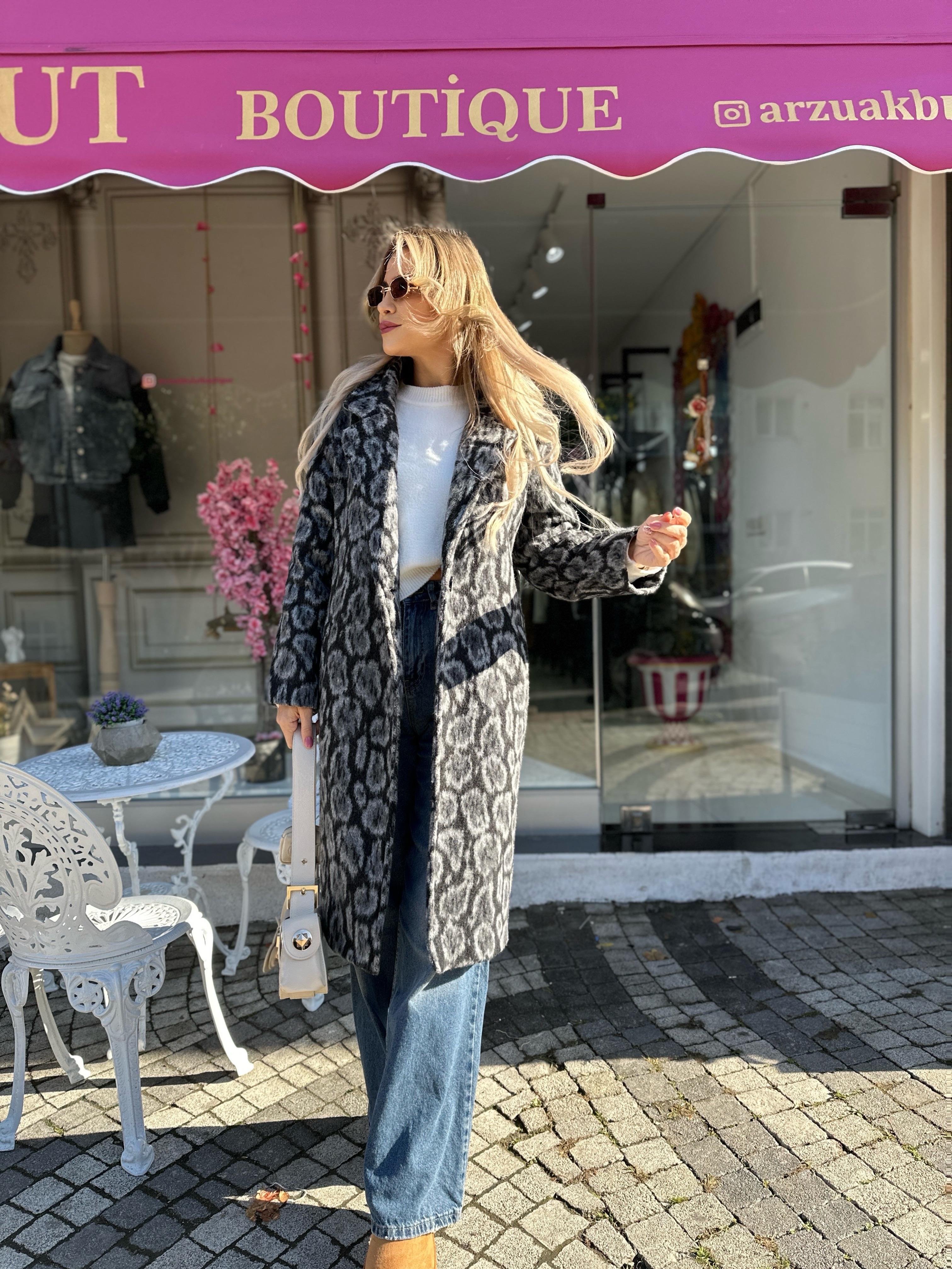 Gri Leopar Desenli Kaban 