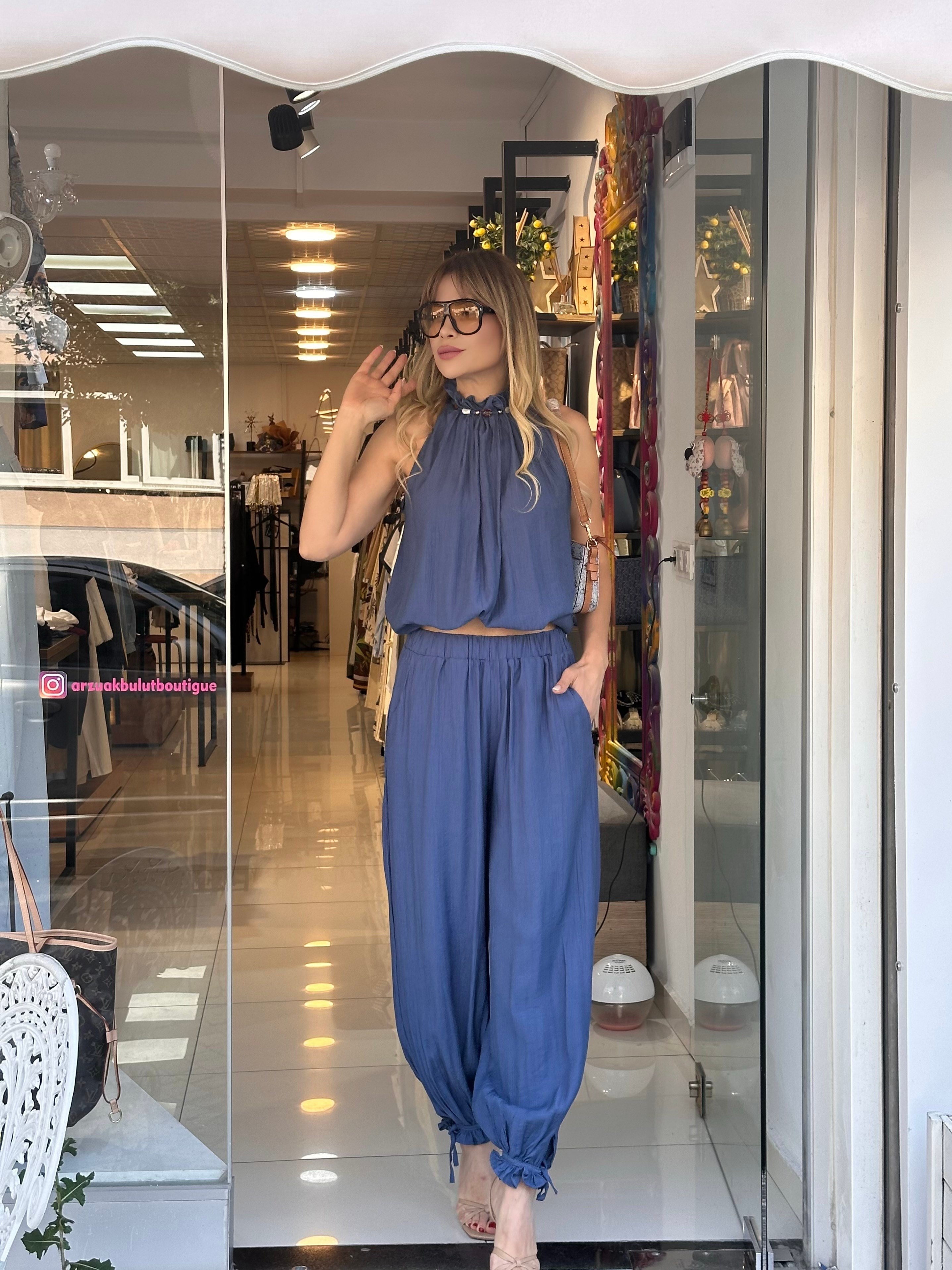 İndigo Rengi Boncuk Detaylı Takım