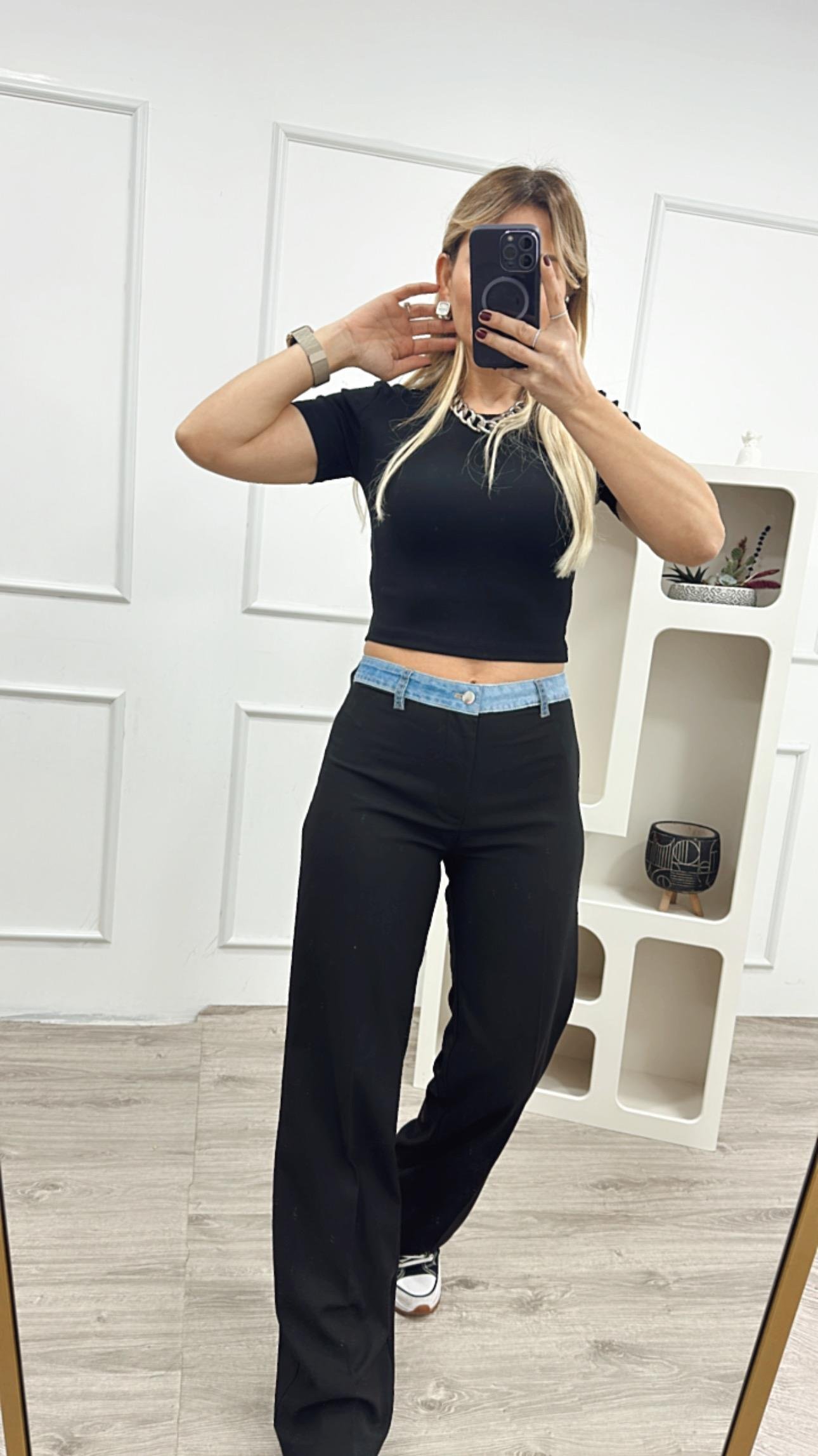 Jean Bel Detaylı Siyah Pantolon
