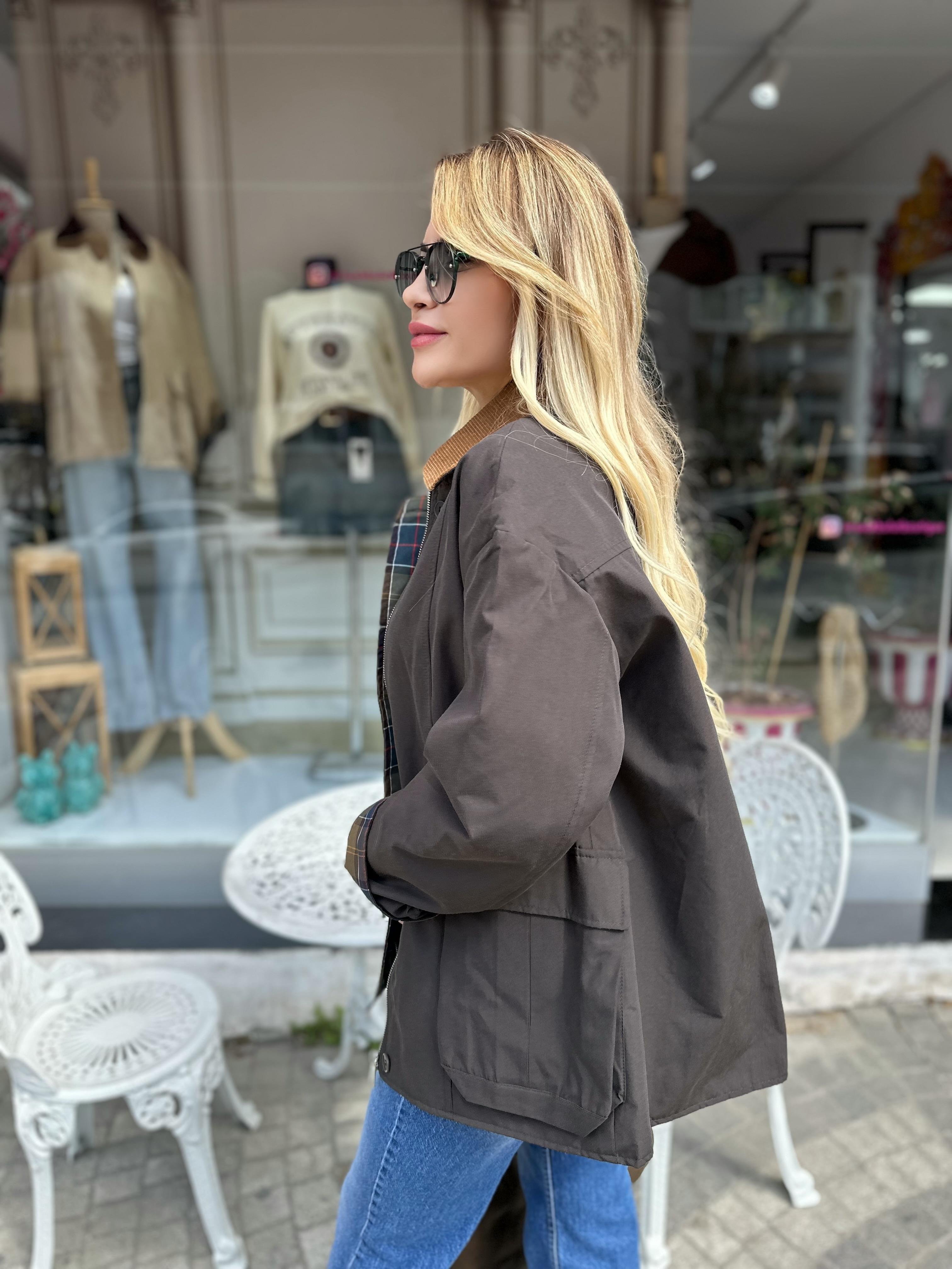 Kadife Yaka Ekose Astar Detaylı Ceket