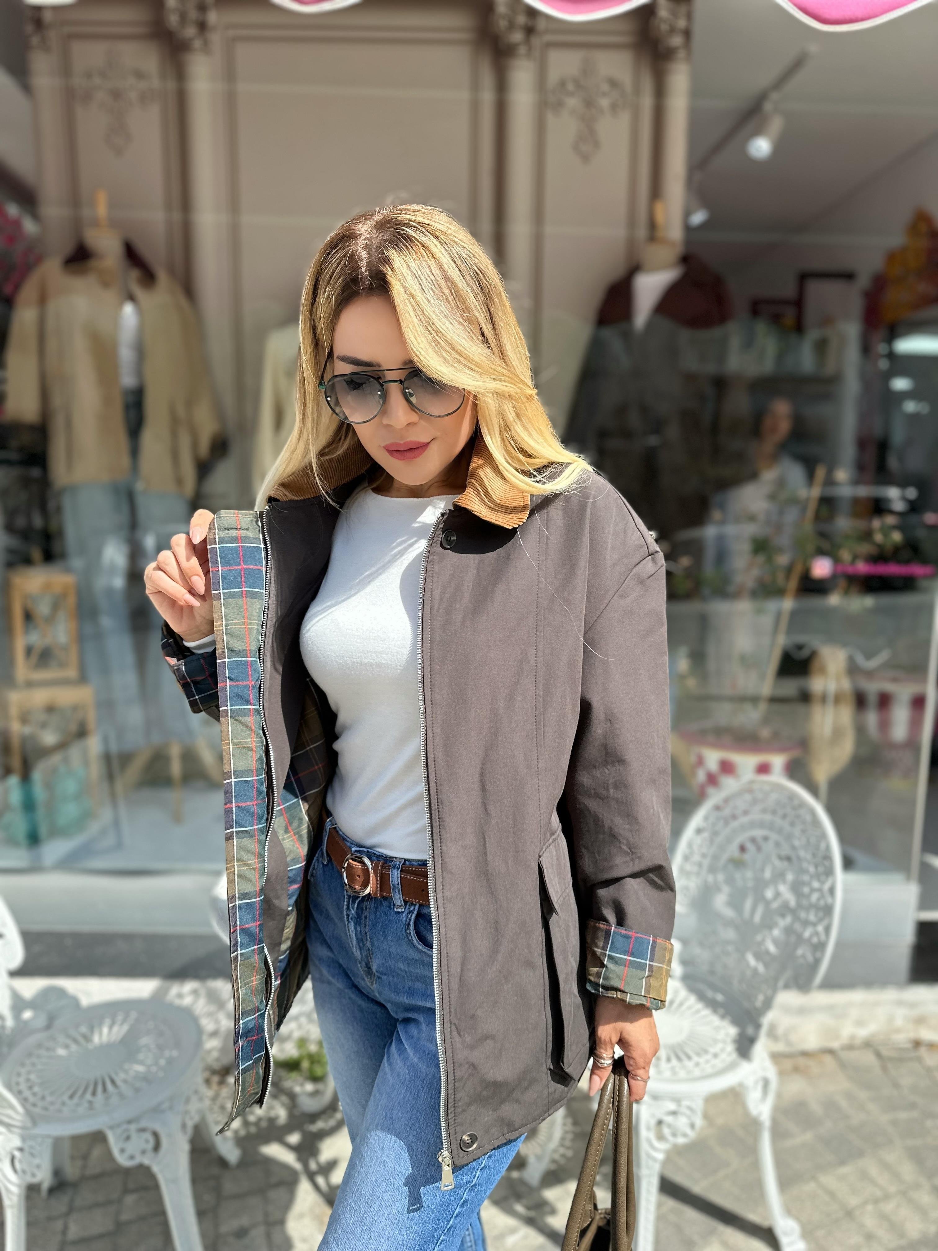 Kadife Yaka Ekose Astar Detaylı Ceket
