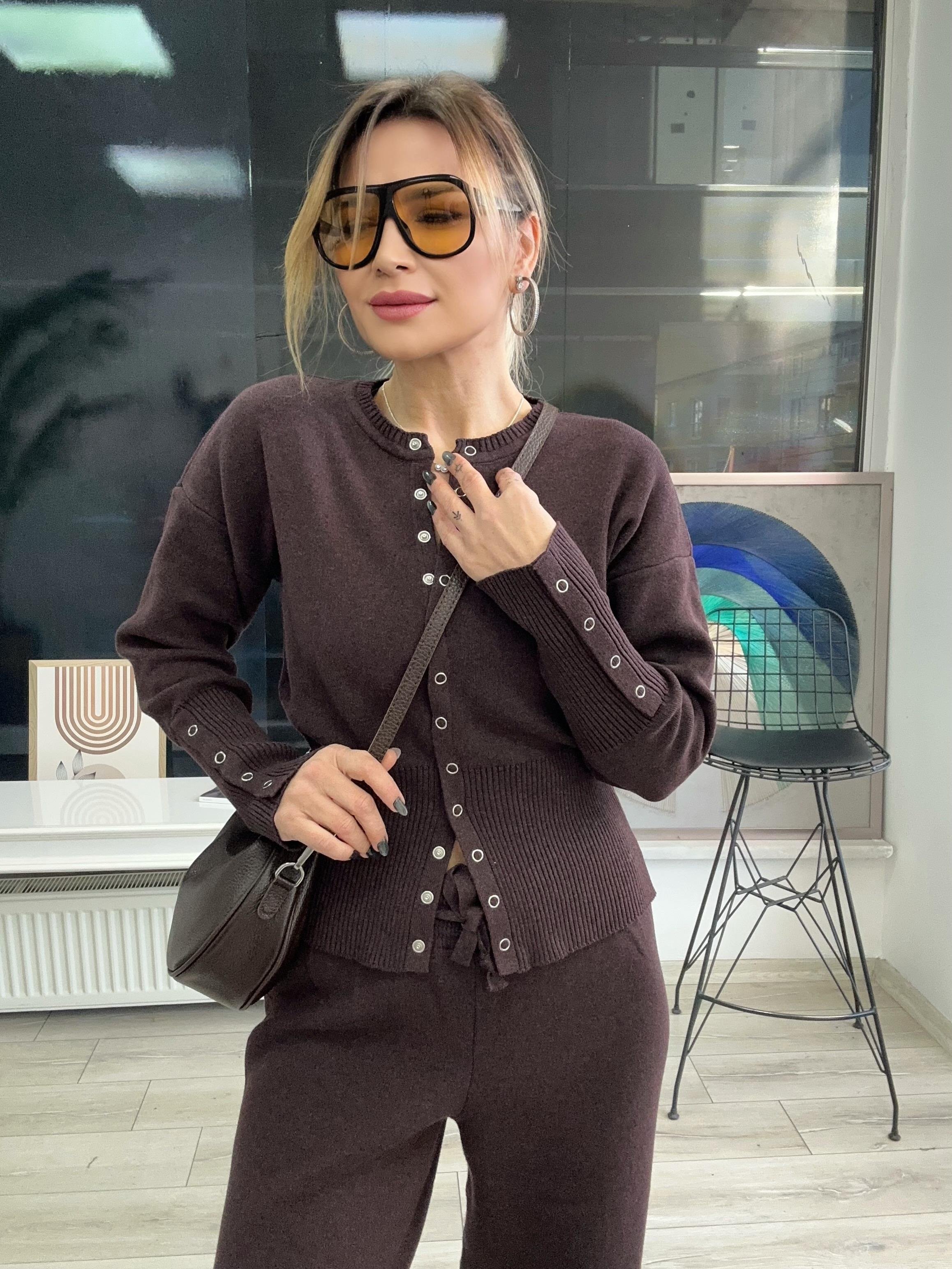 Kahve Düğme Detaylı Triko Takım