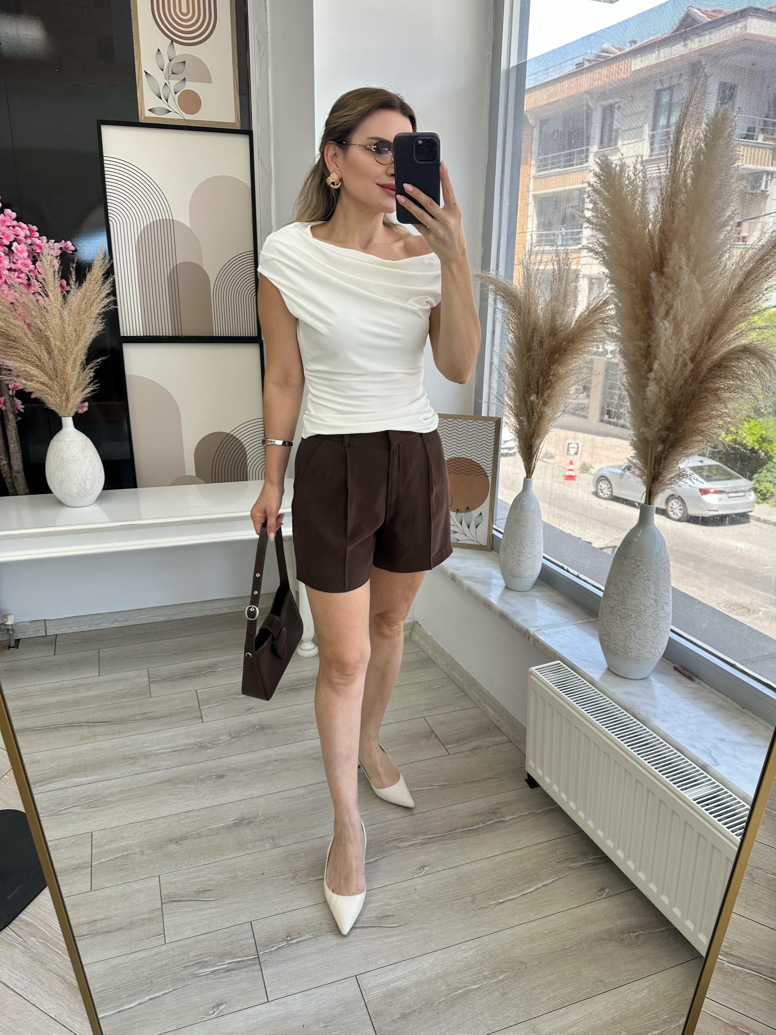 Kahverengi Tensel Kumaş Şort