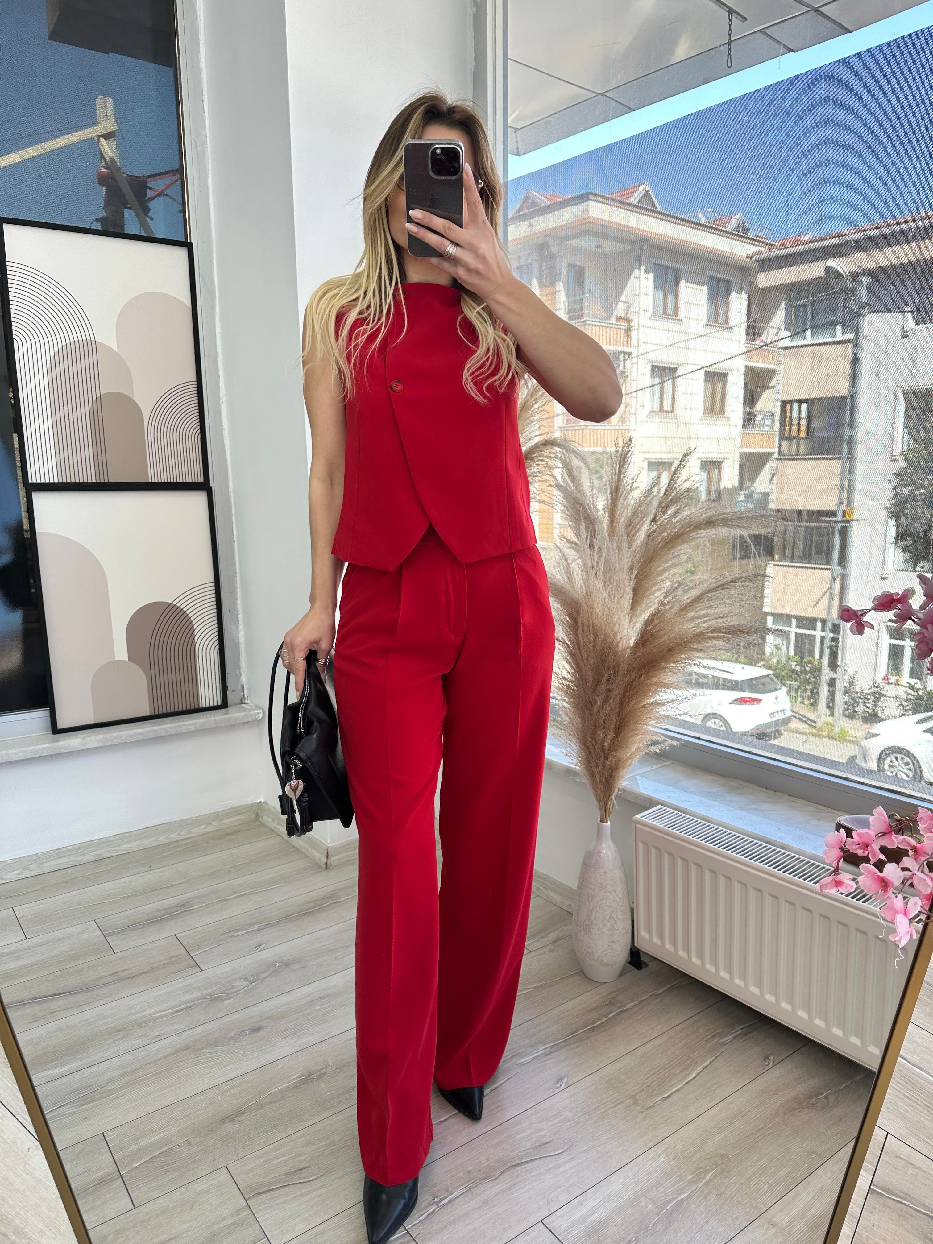 Kırmızı Yelek Pantolon Takım