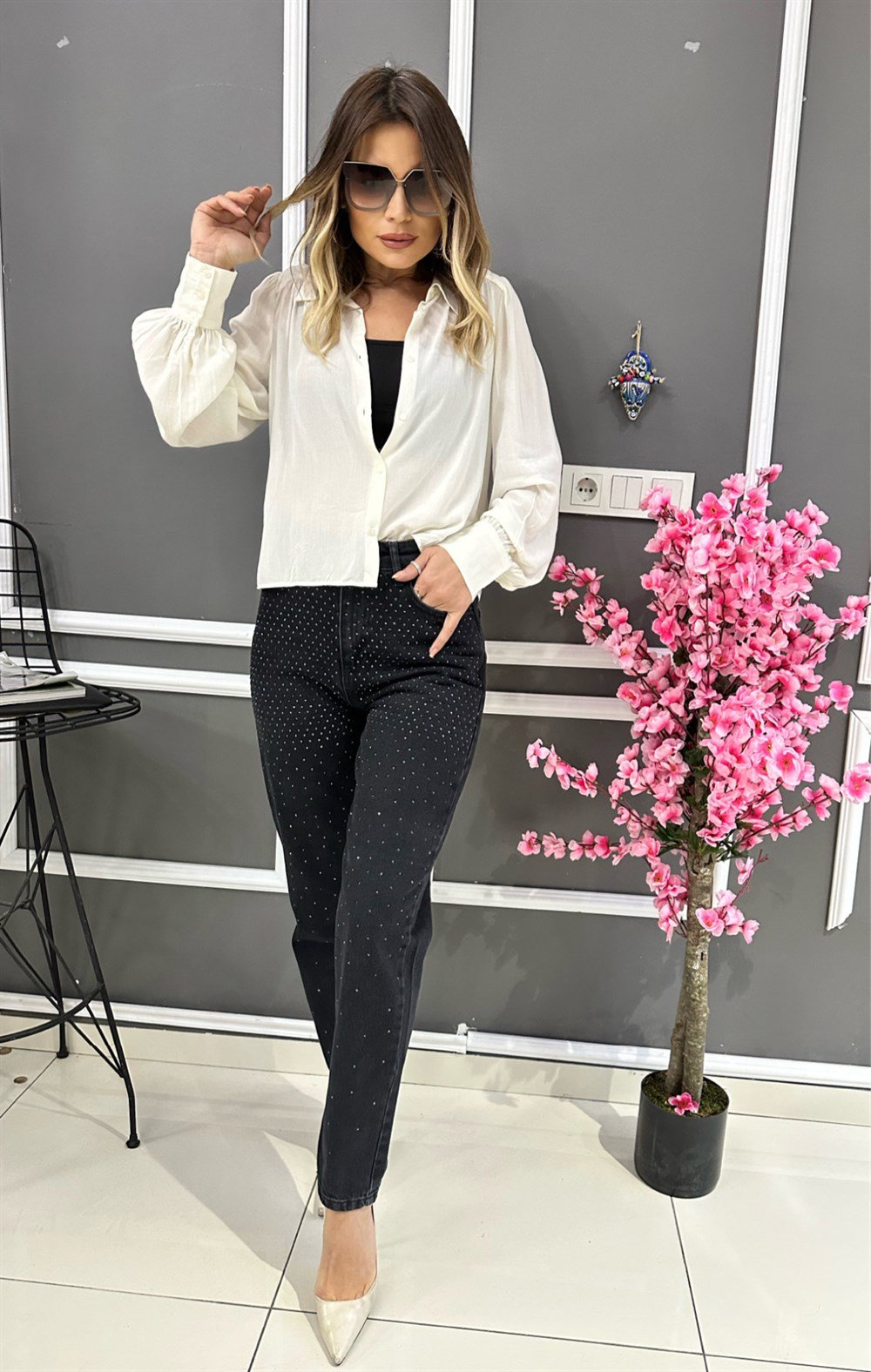 KR Gri Taşlı Mom Jean