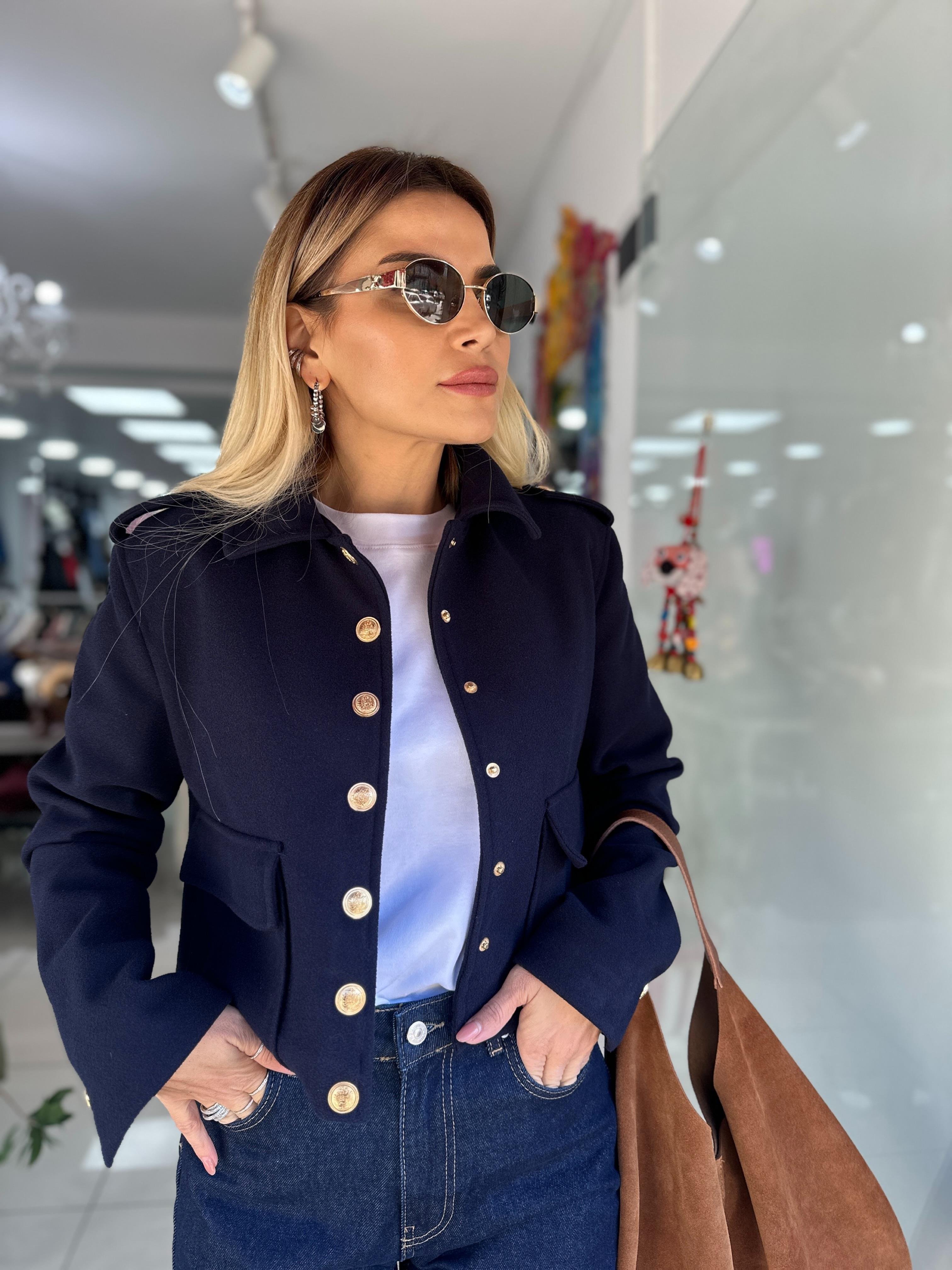 Lacivert Düğmeli Kısa Ceket 