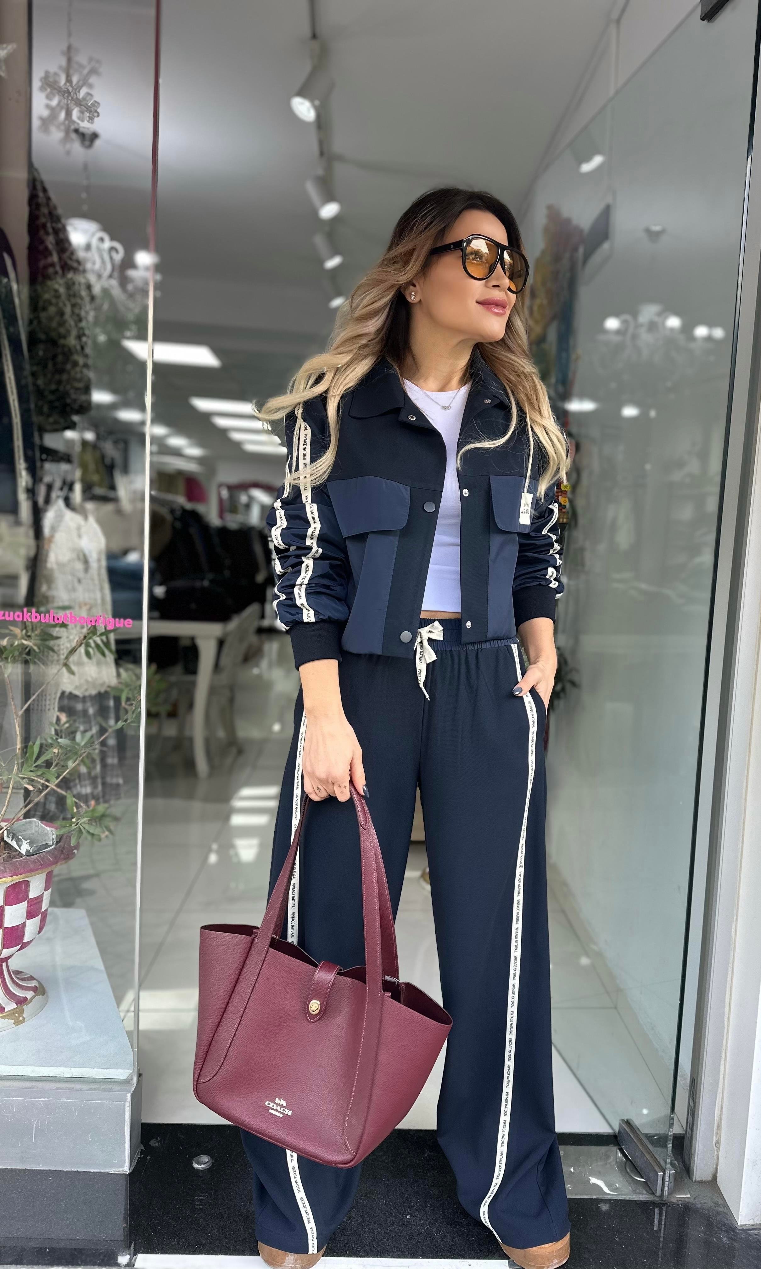 Lacivert Şerit Detaylı Tasarım Pantolon