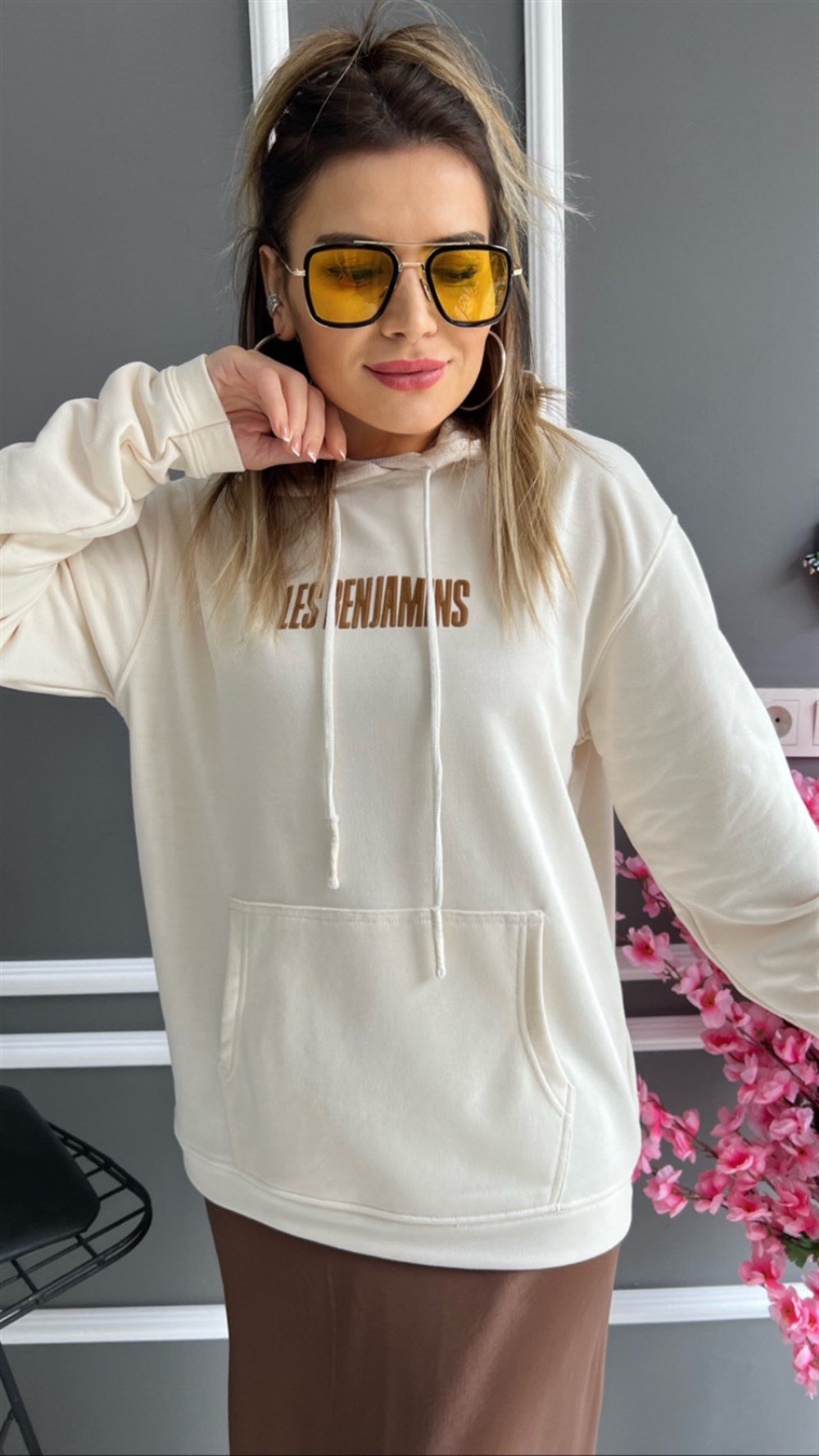 LB Ekru Sweat