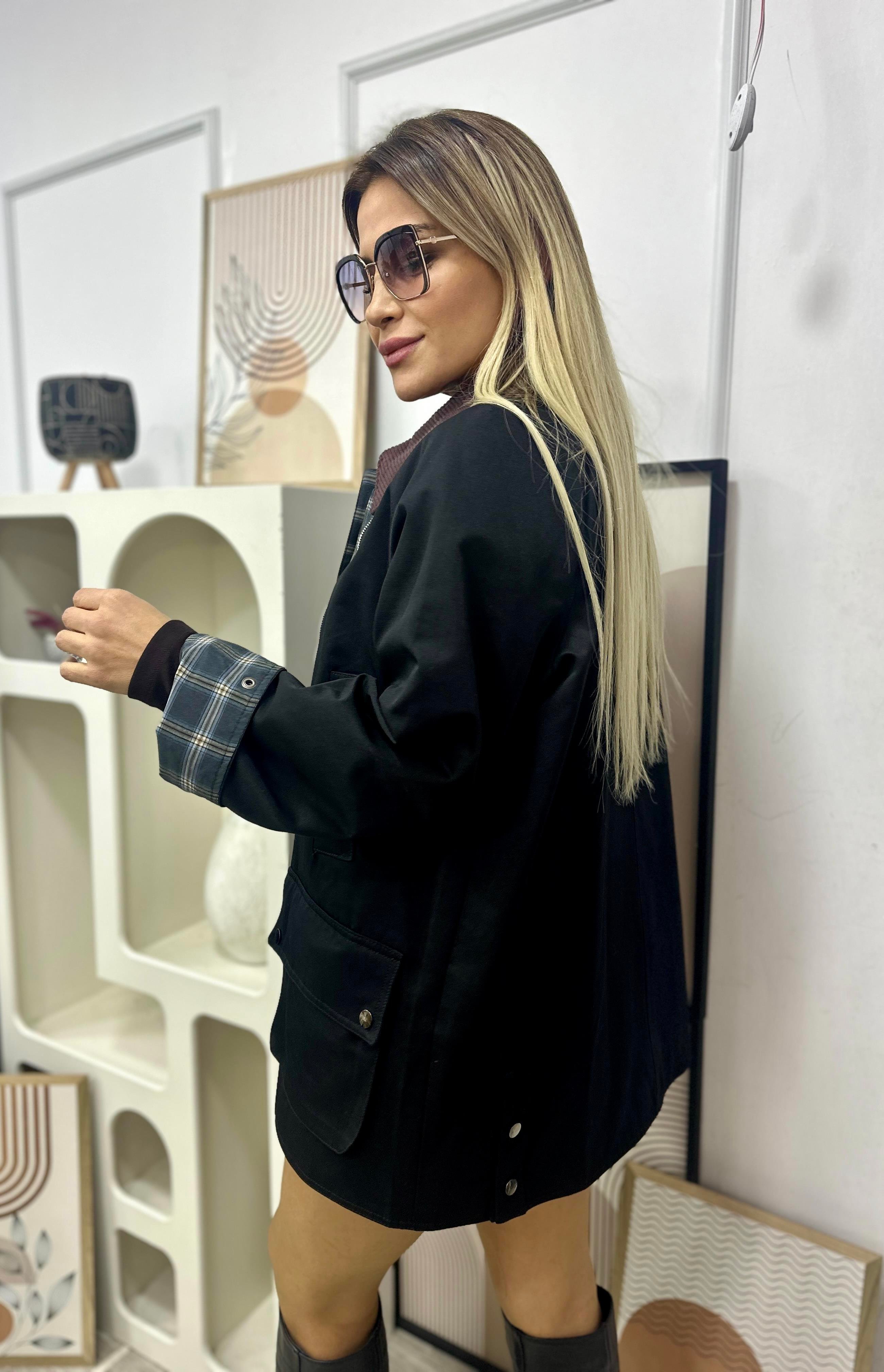 Marka Model Kadife Yaka Ceket