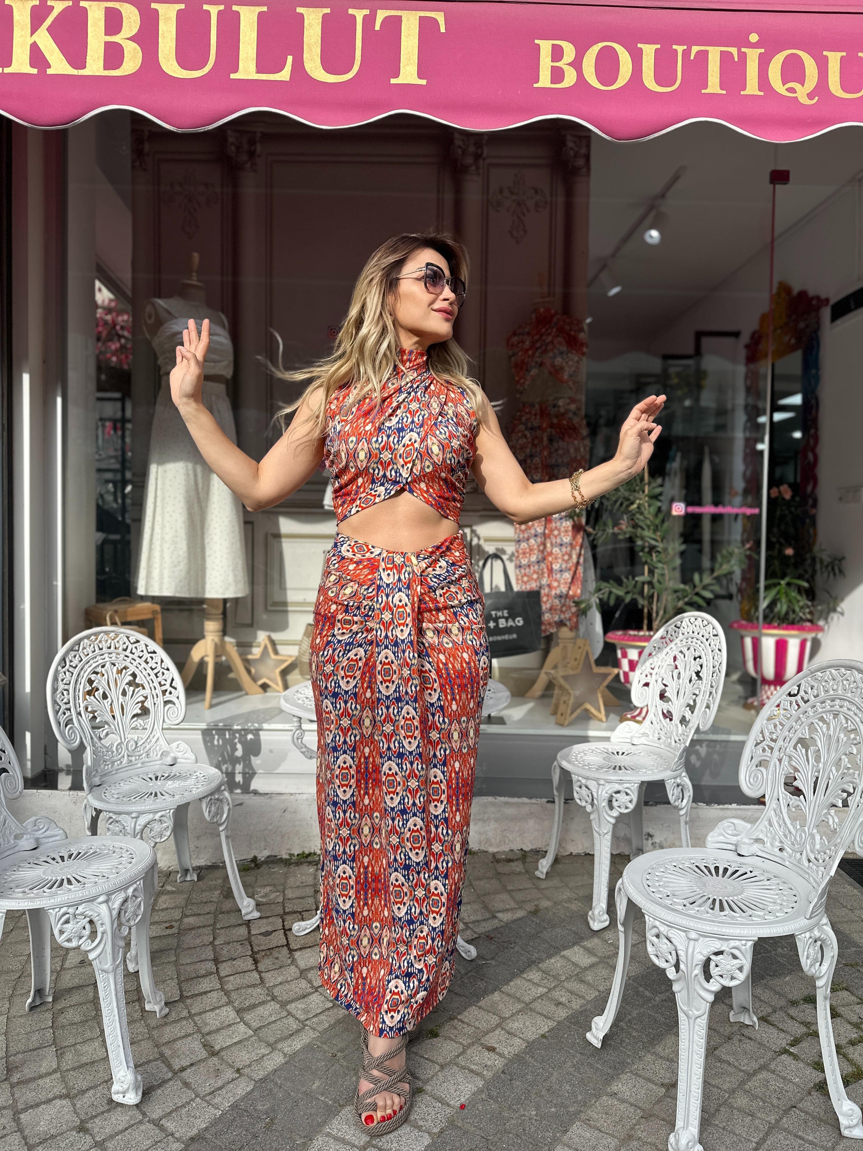 Mercan Desenli Crop Etek Takım