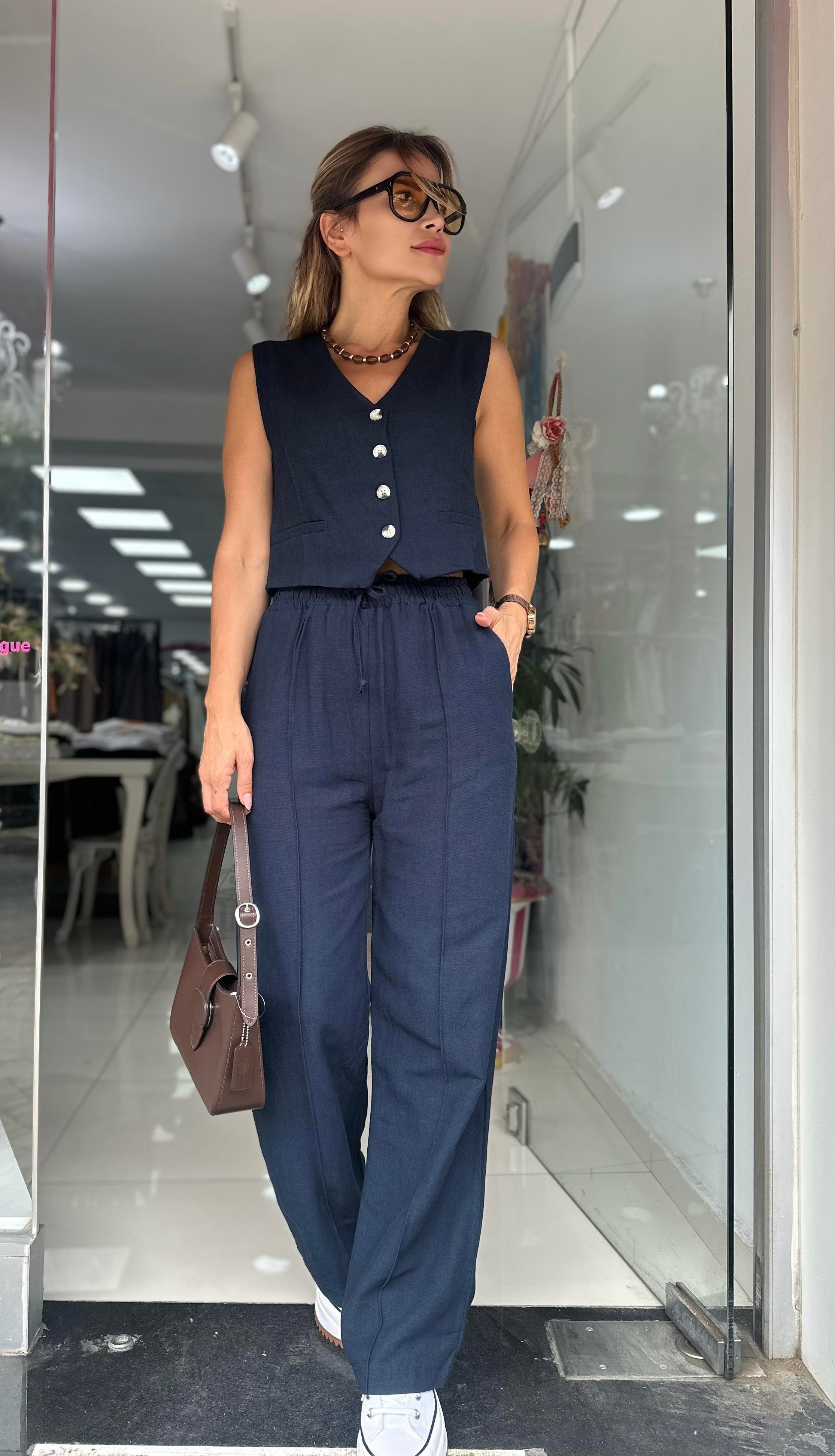 MSM Lacivert Yelekli Takım