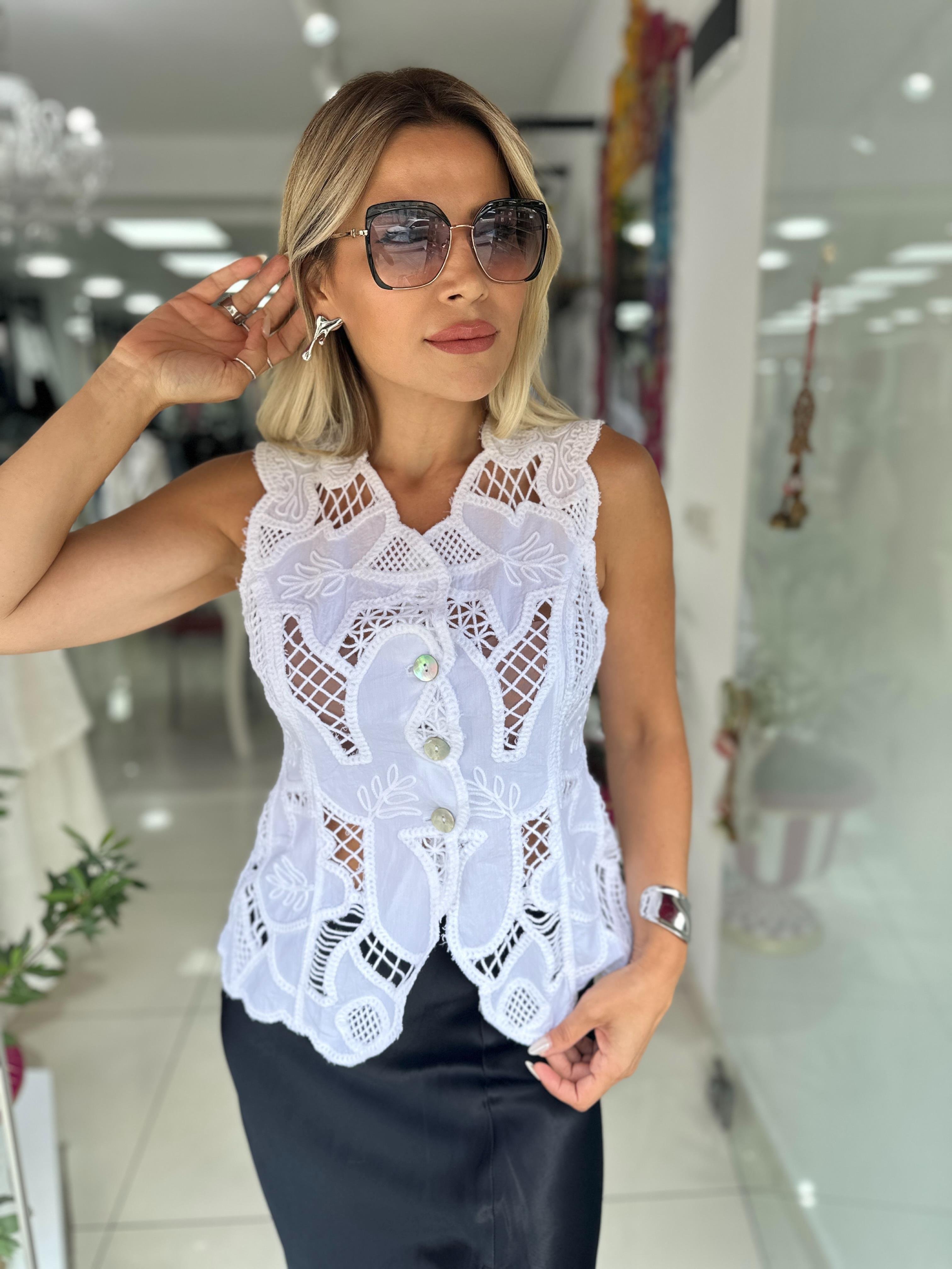 Nakış İşlemeli Yelek 