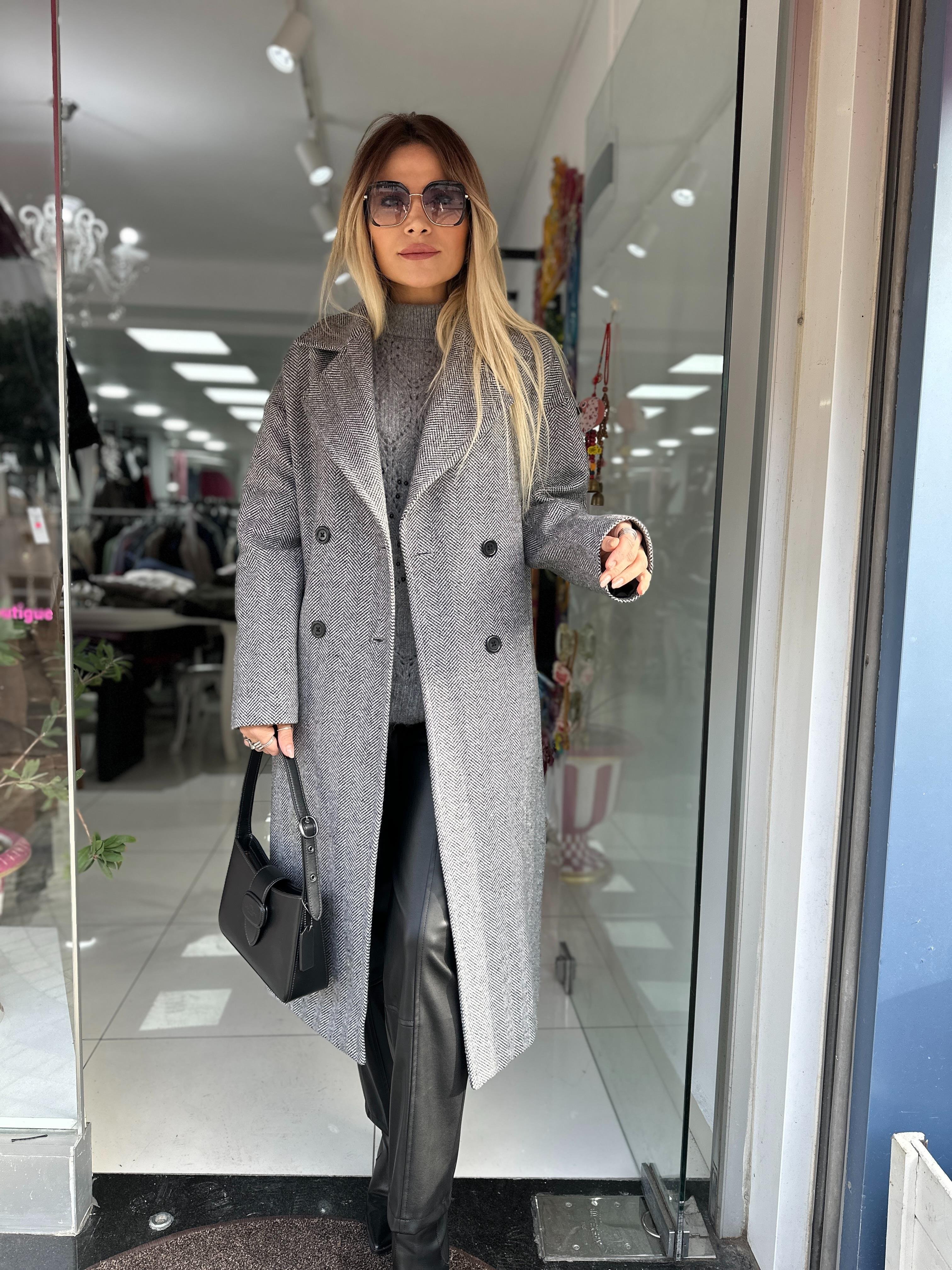 Oversize Geniş Kesim Uzun Kaban 