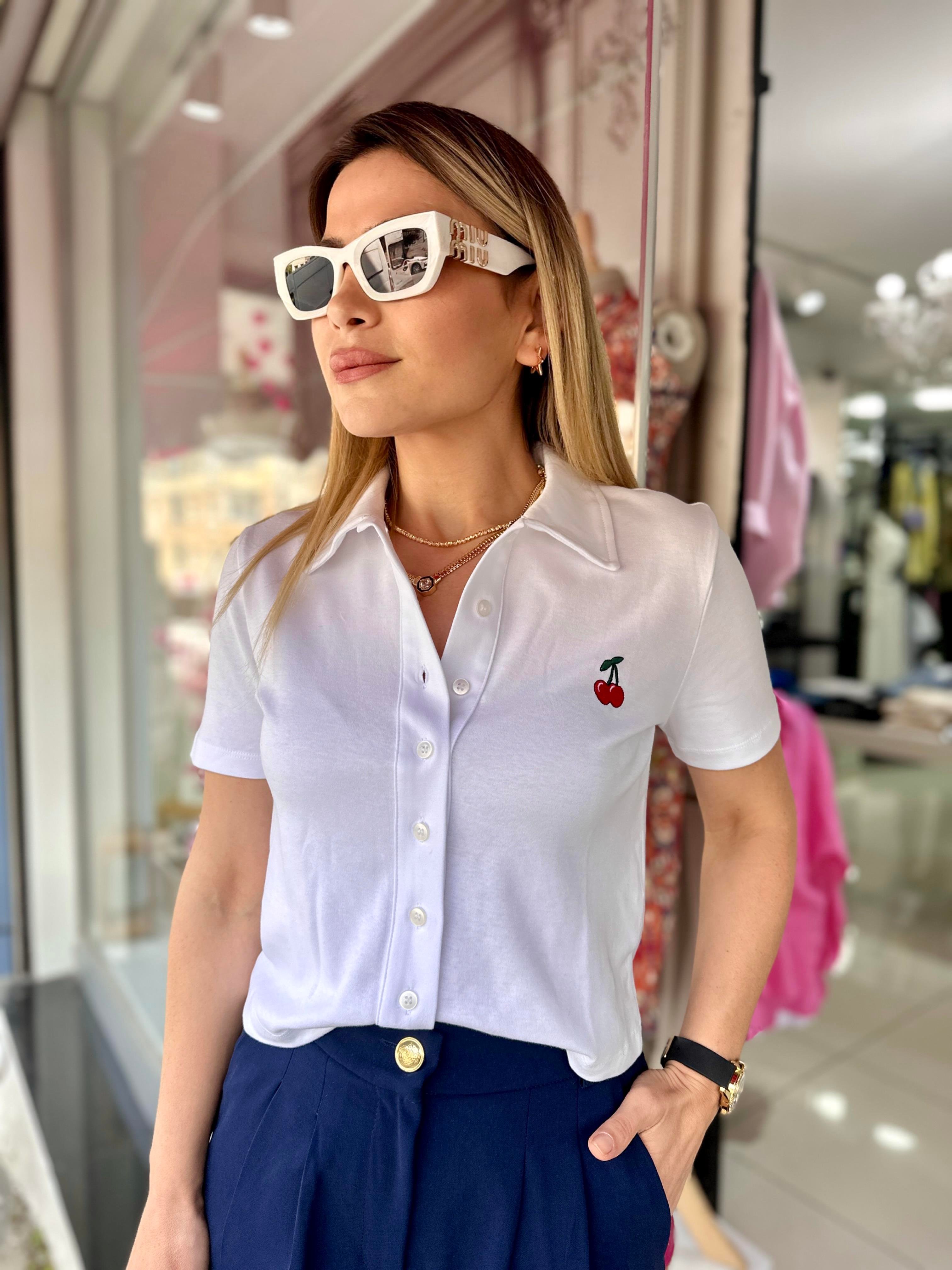 Polo Yaka Nakış Detaylı Tşhirt
