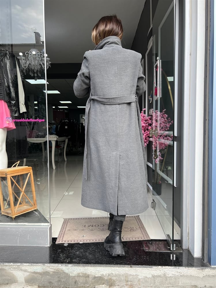 PT Düğmeli Gri Kaşe Kaban