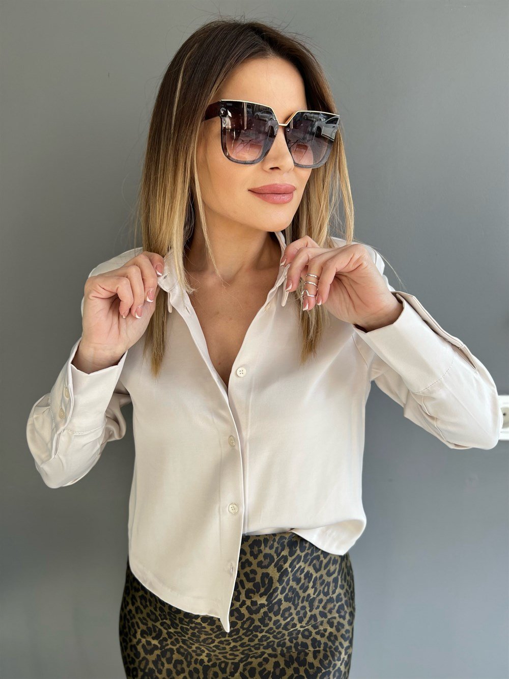 QZ Bej Saten Saten Gömlek