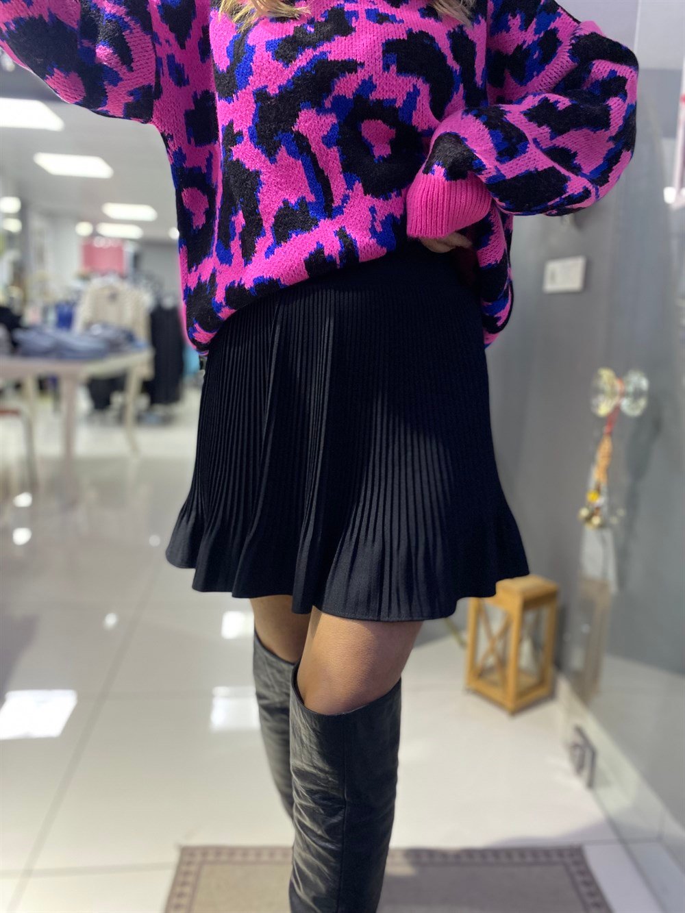 QZ Siyah İçi Şortlu Etek