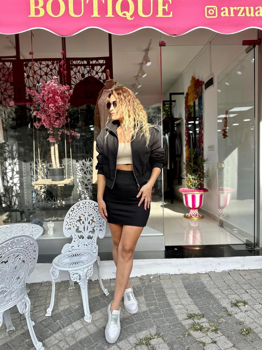 Siyah Bel Lastikli Etek 