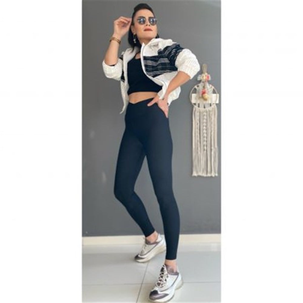 SİYAH BEYAZ KISA BOMBER