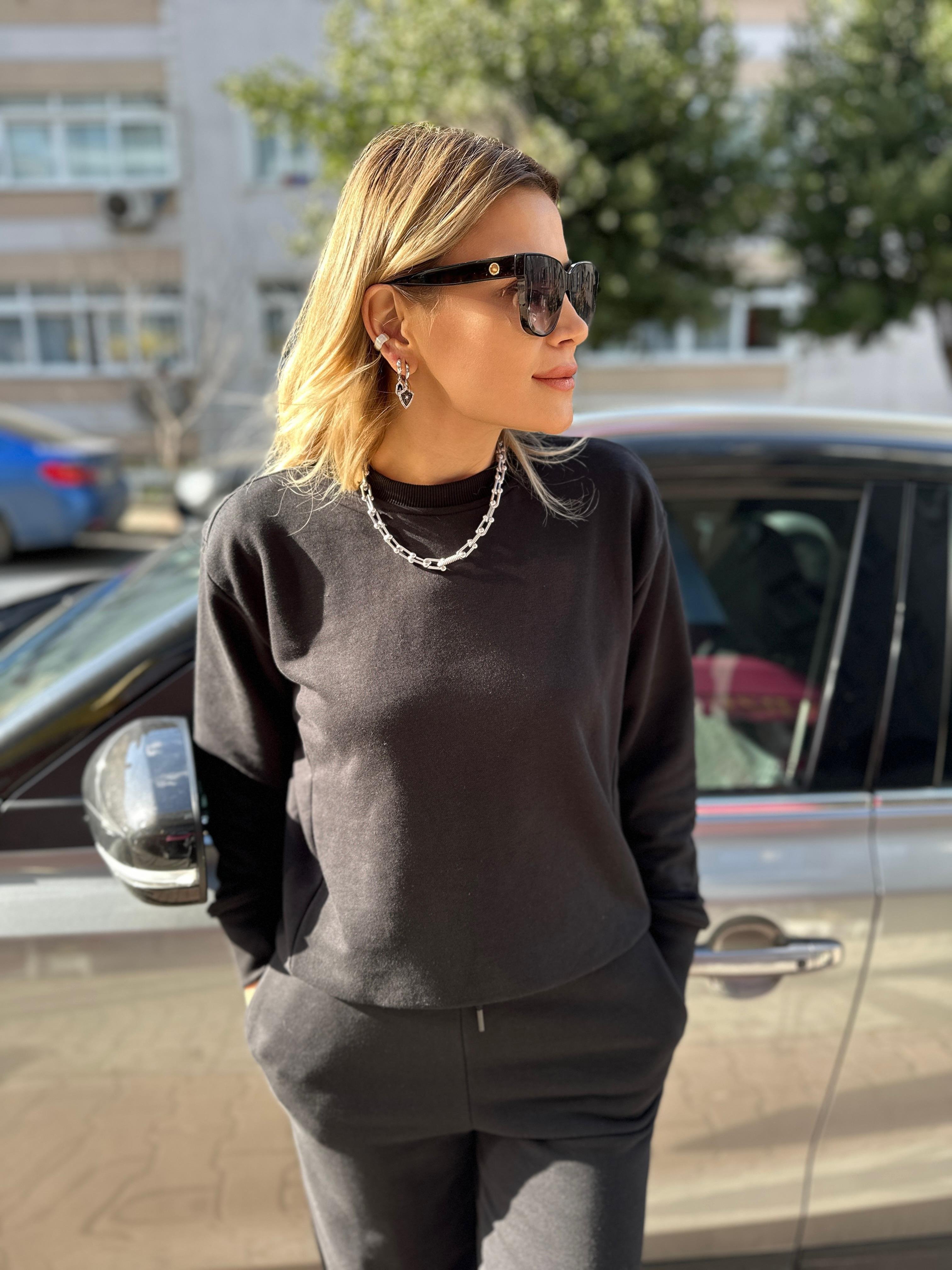 Siyah Bol Paça Eşofman Takımı 