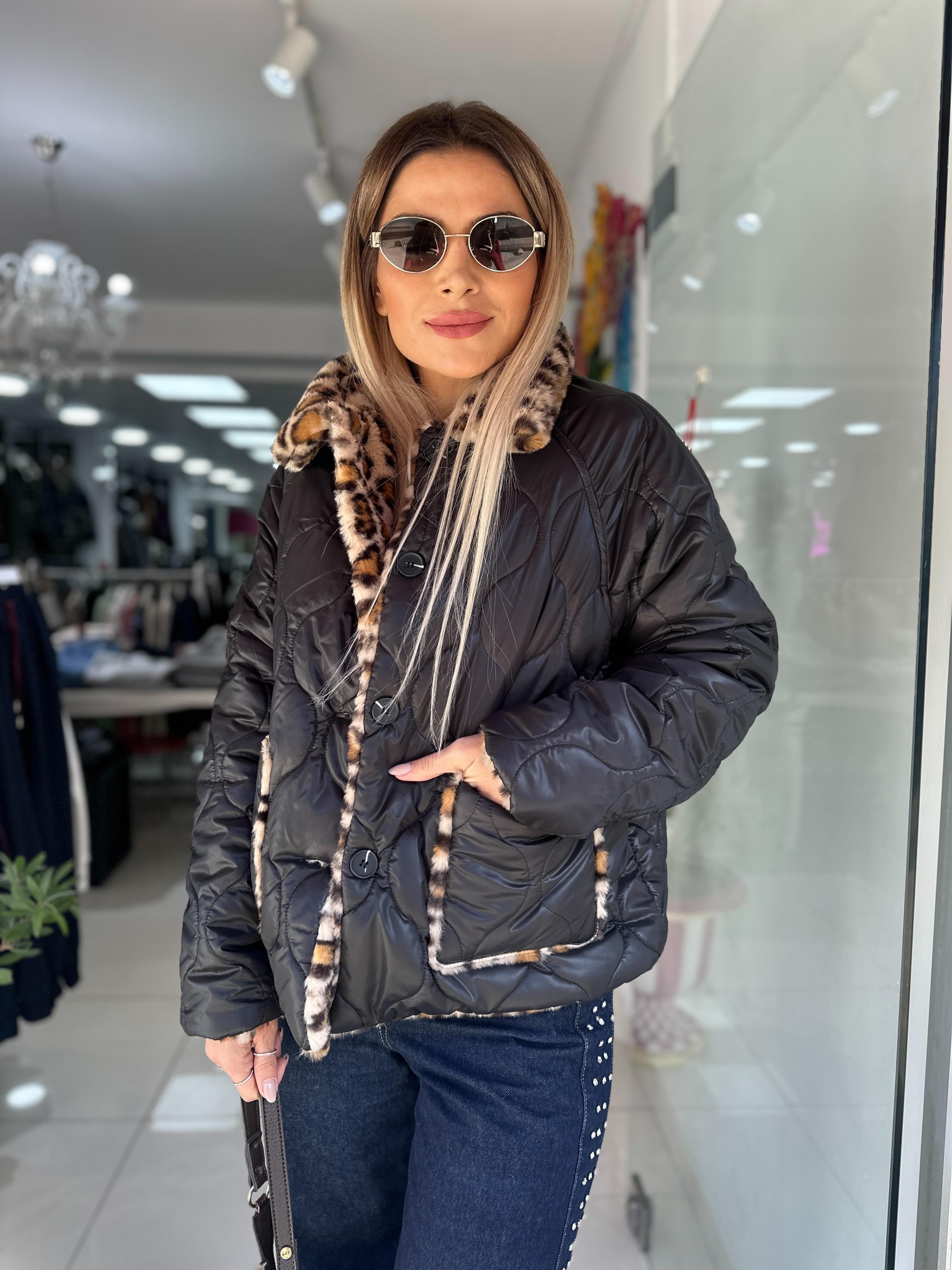 Siyah Çift Taraflı Leopar Desenli Mont