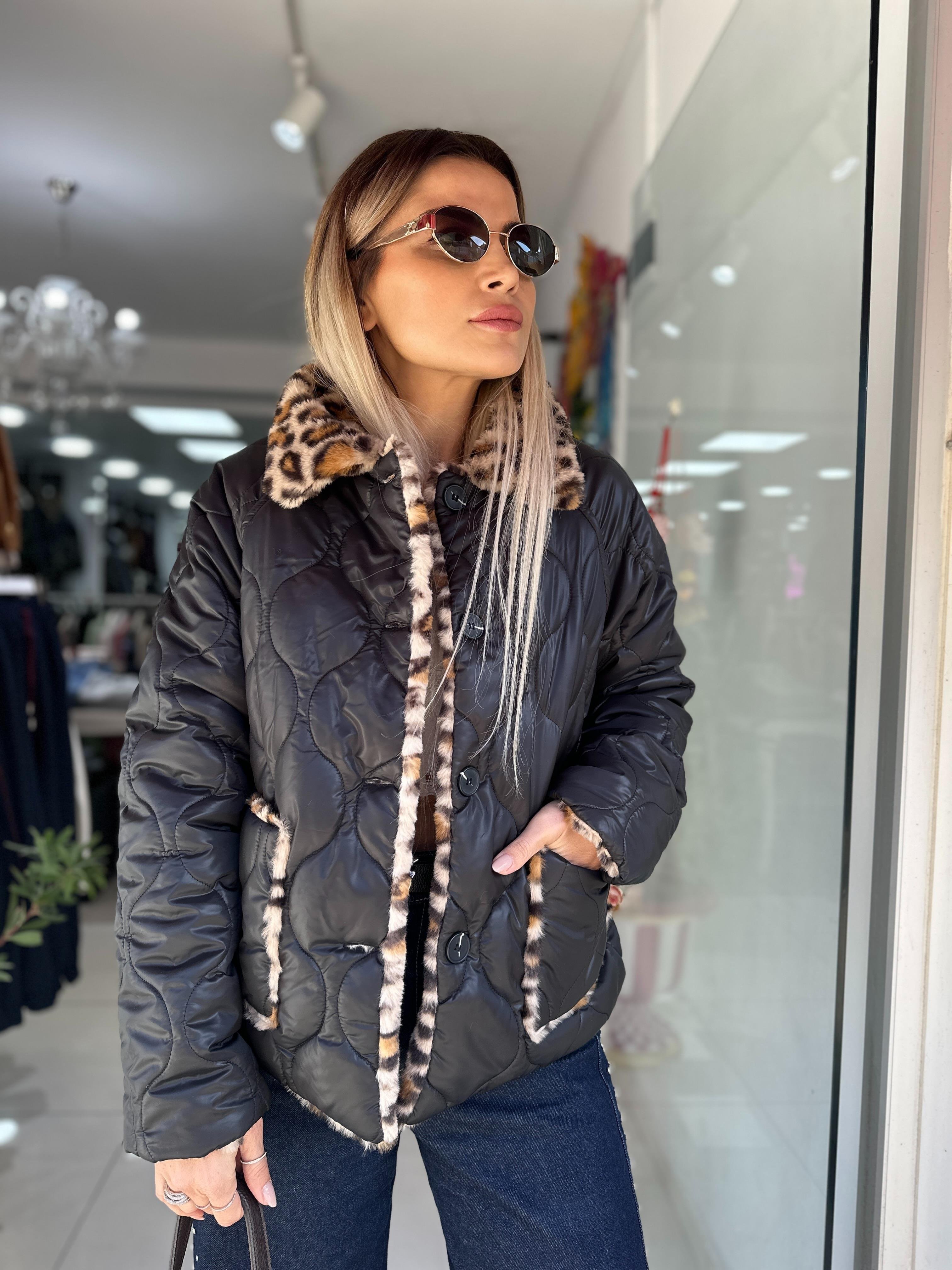 Siyah Çift Taraflı Leopar Desenli Mont