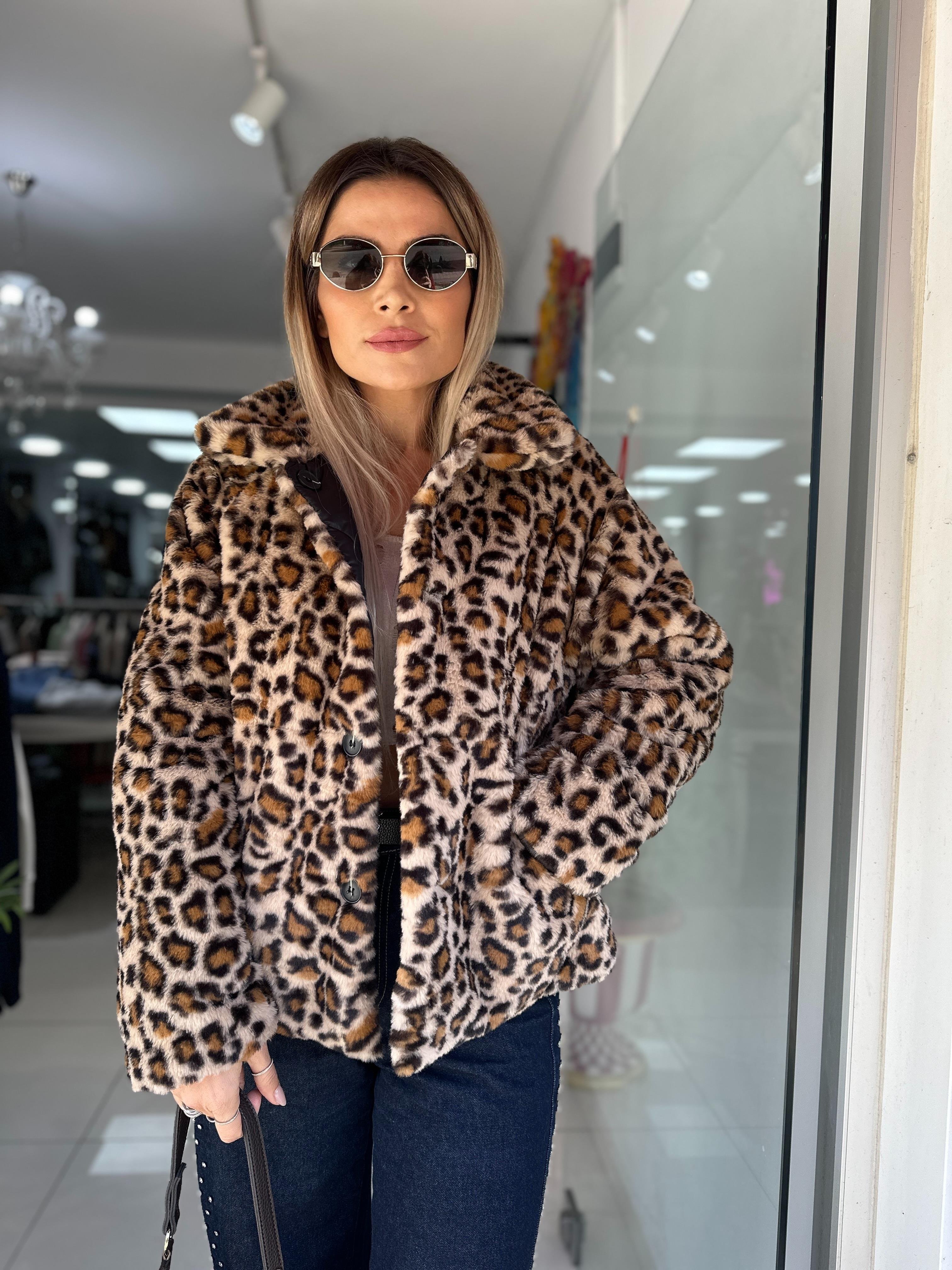 Siyah Çift Taraflı Leopar Desenli Mont