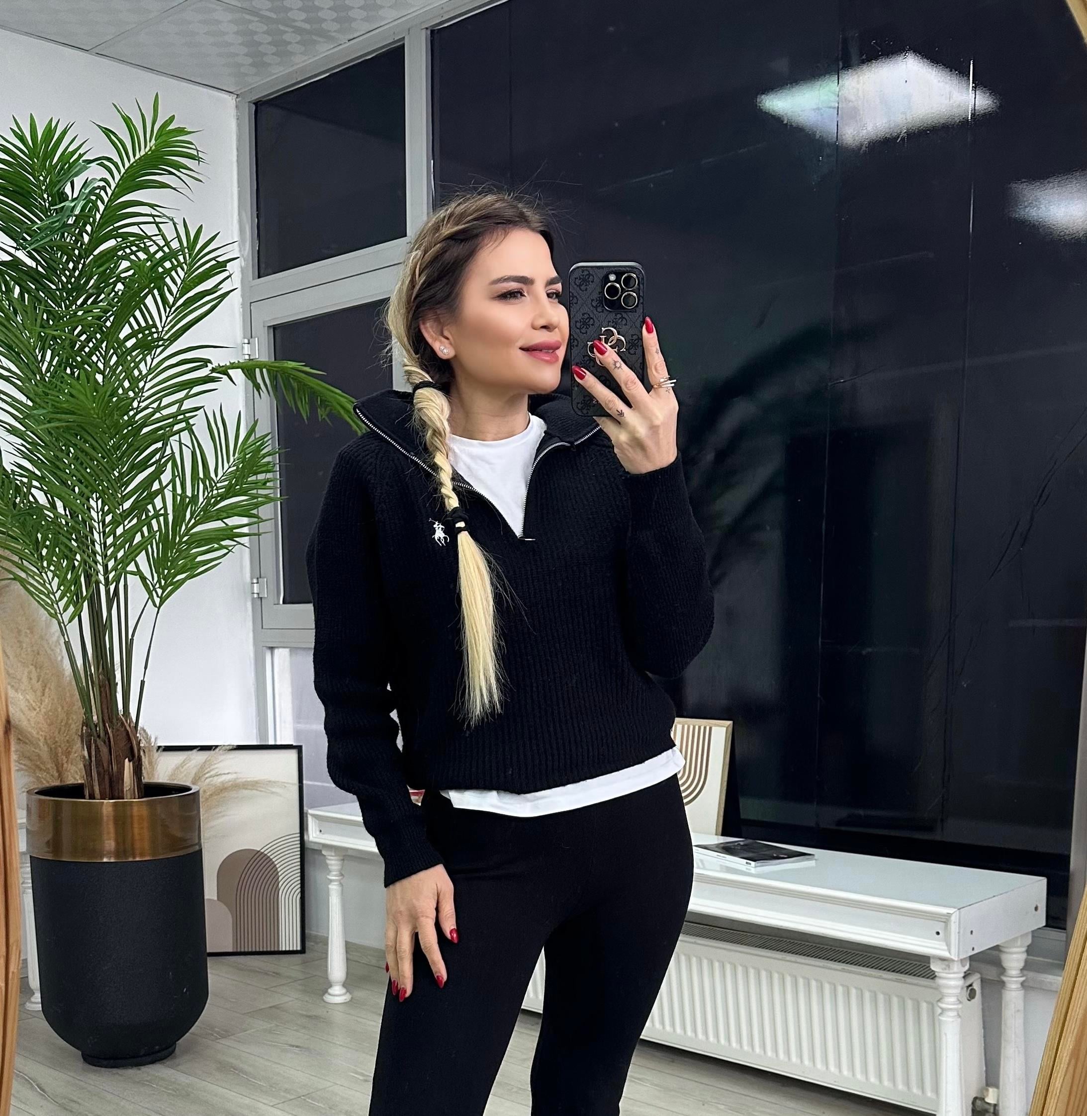 Siyah Fermuar Detaylı Triko Kazak
