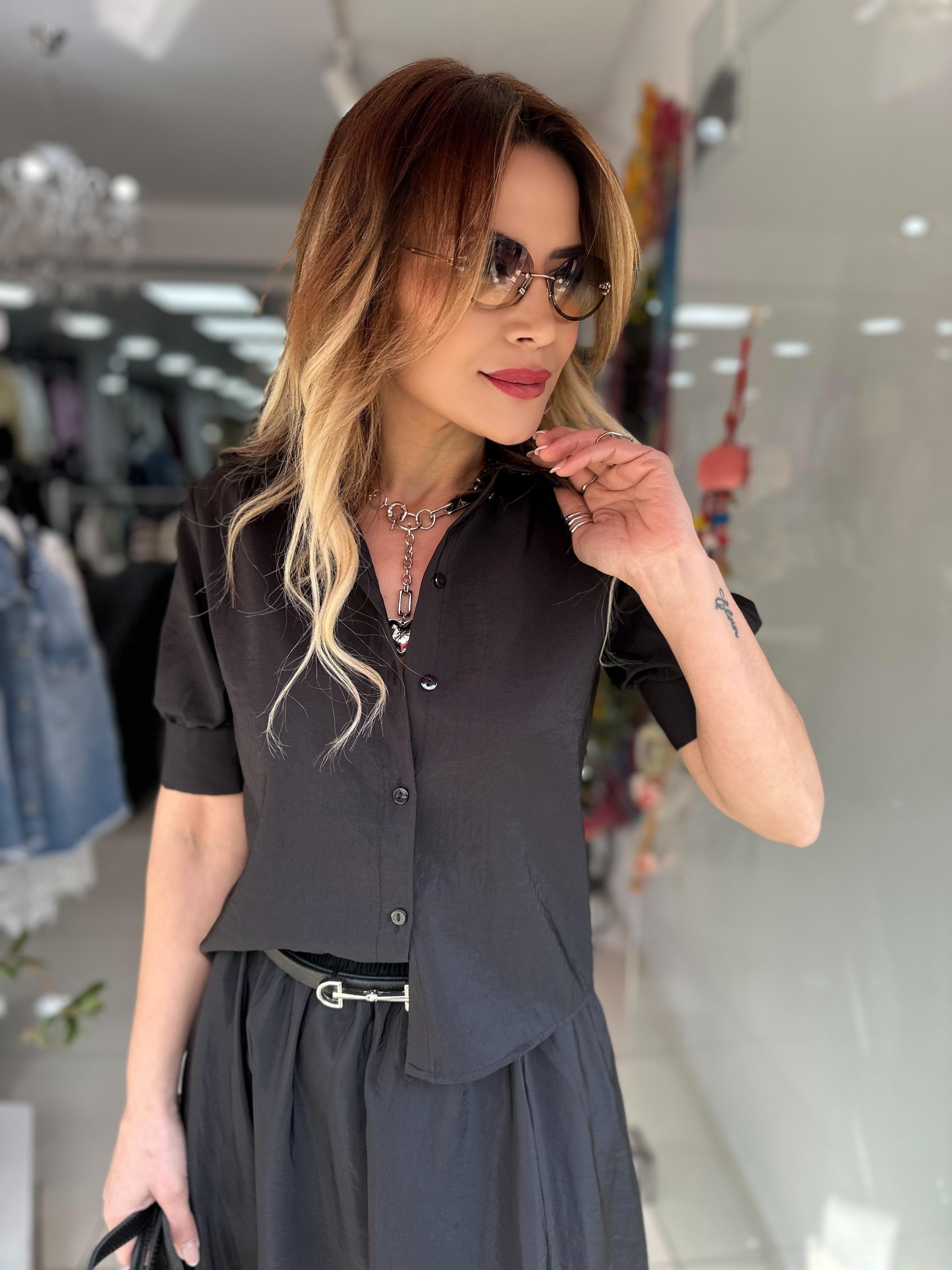 Siyah Gömlek Etek Takım