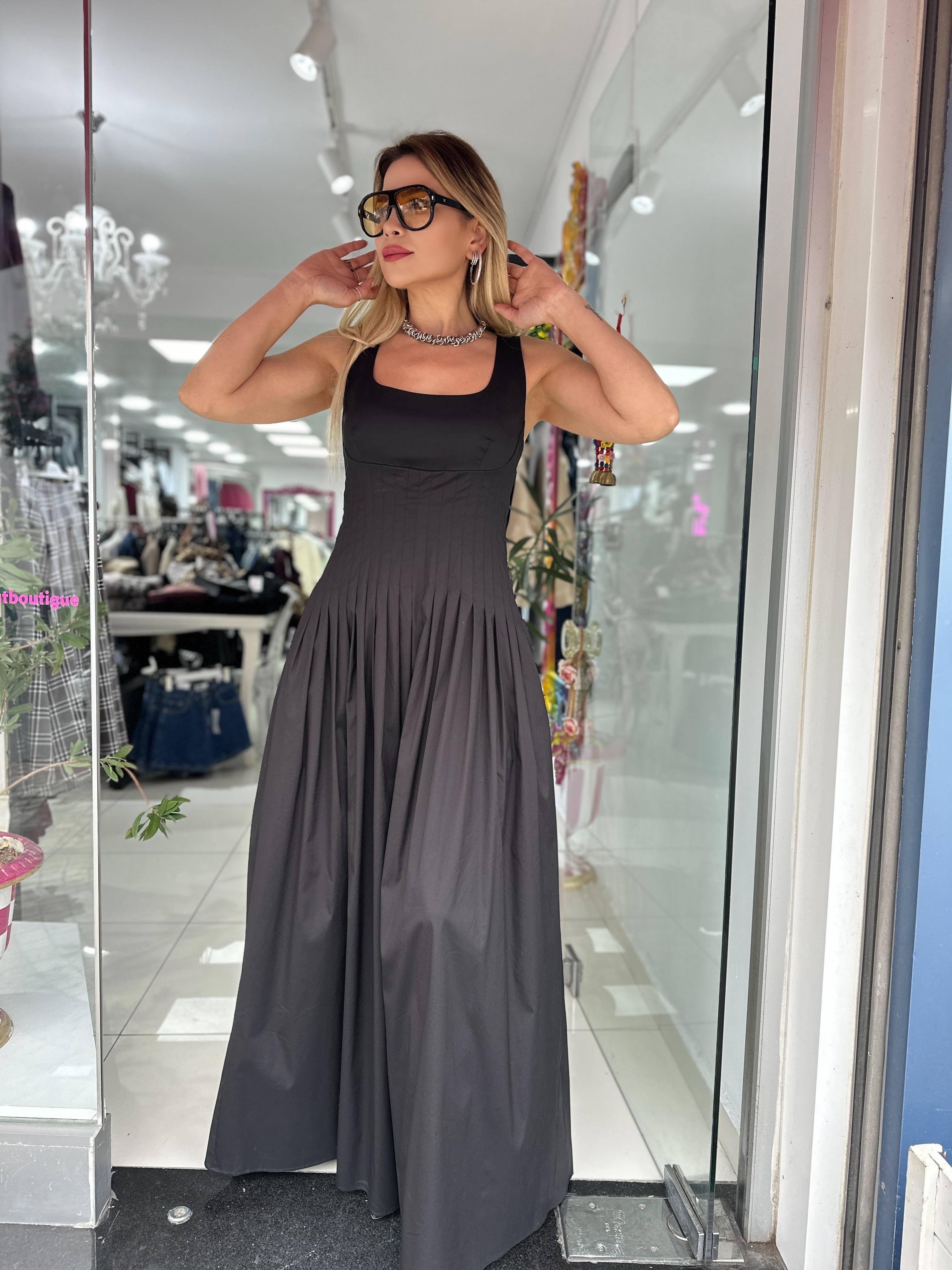 Siyah Kalın Askılı Belden Gipe Detaylı Tulum