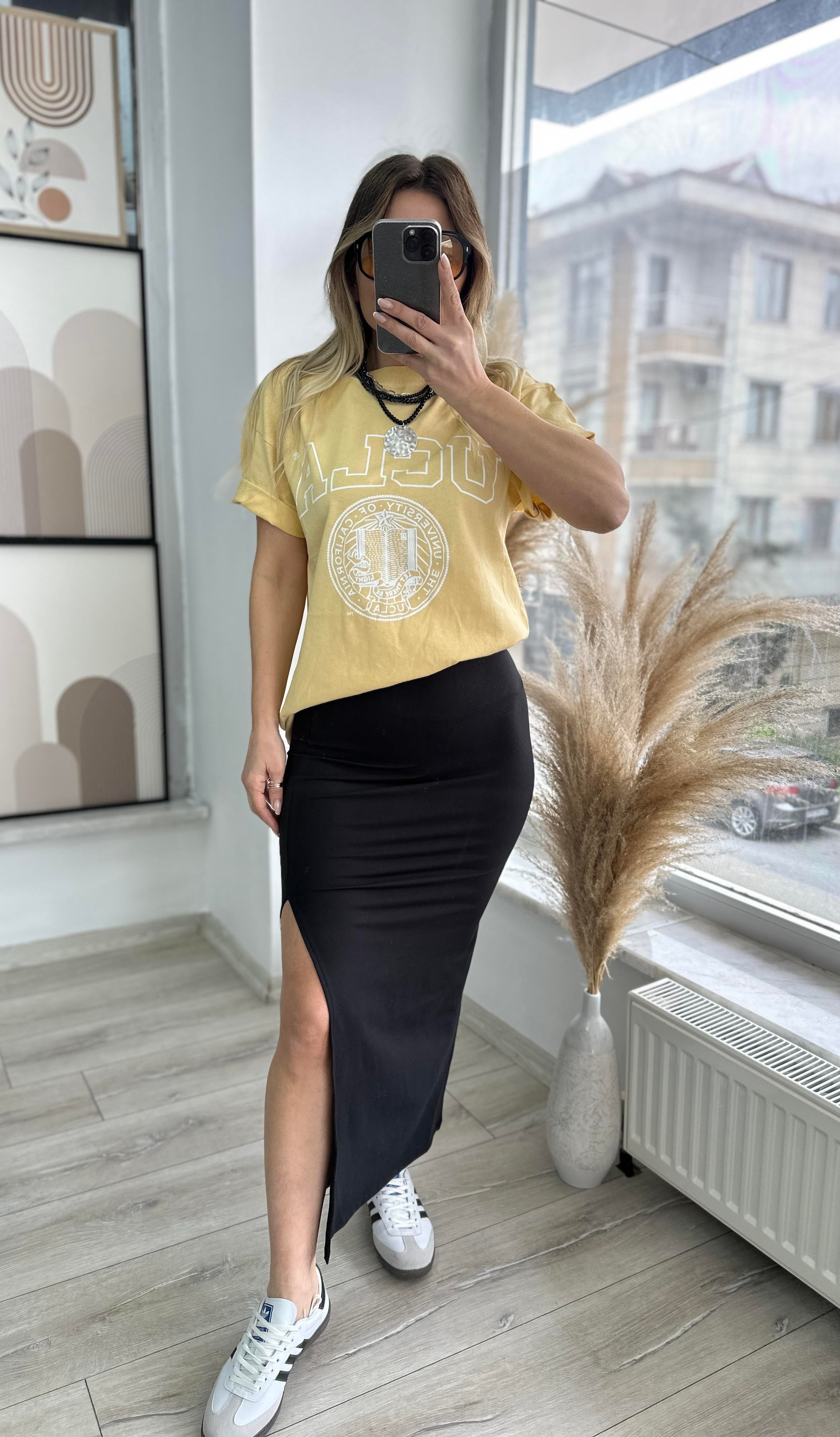 Siyah Modal Kumaş Yırtmaçlı Etek 