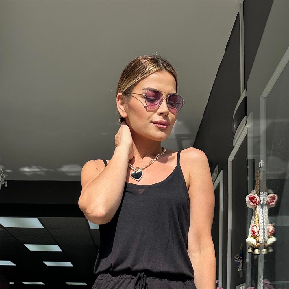 Siyah Yandan Yırtmaçlı Askılı Tulum