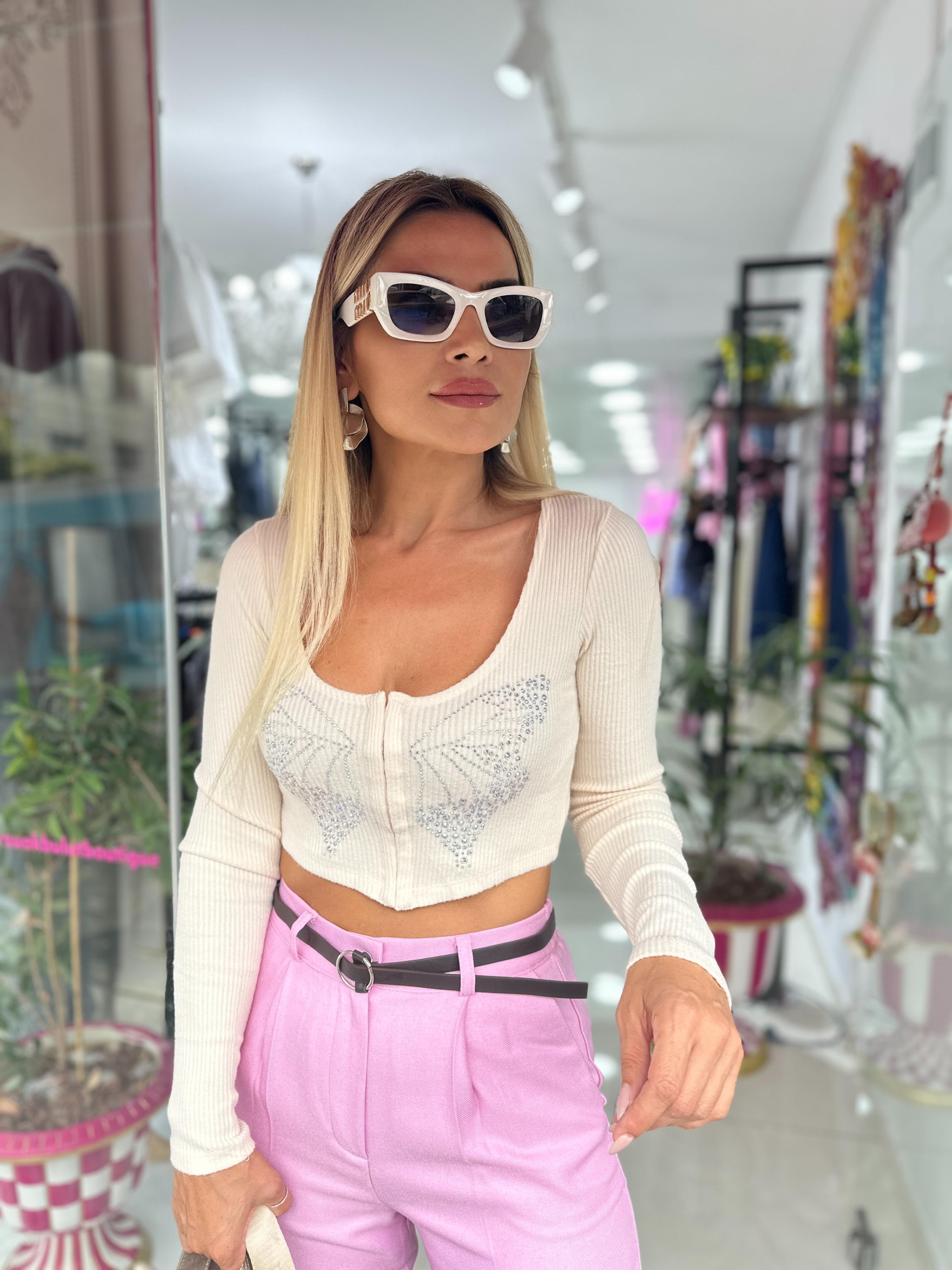 Taş Detaylı Önü Agraflı Crop 