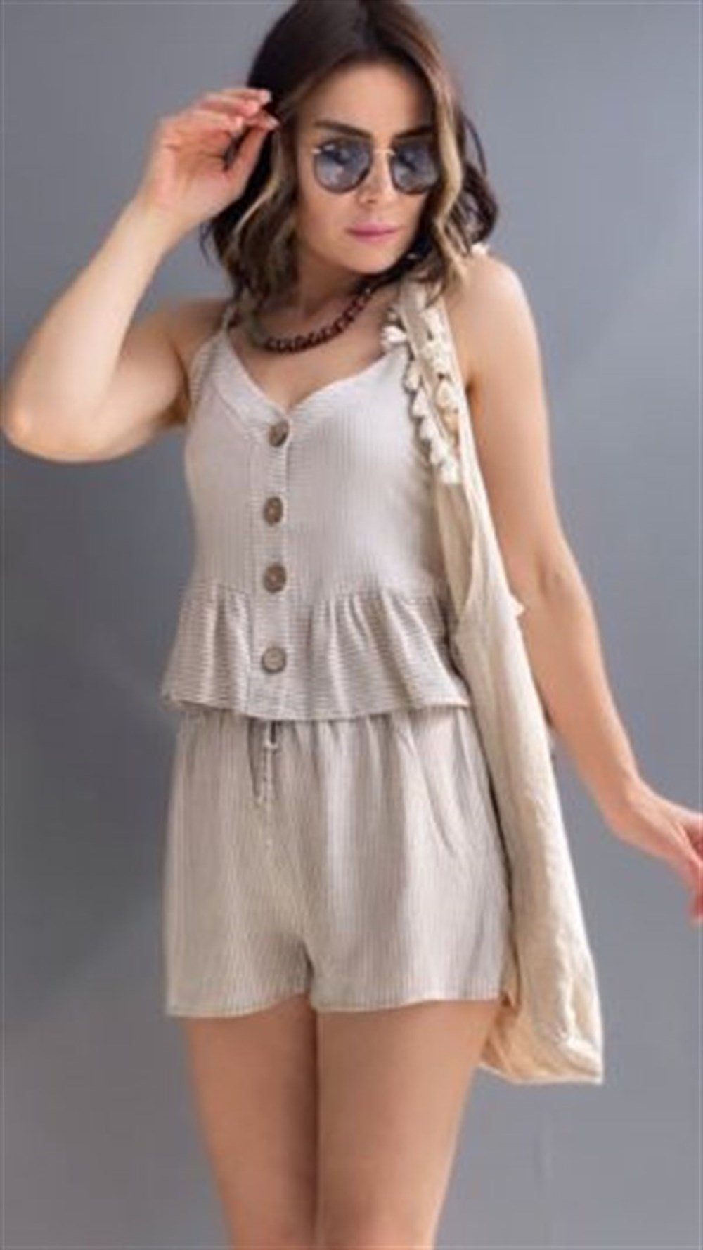 TAŞ RENGİ ÇİZGİLİ ŞORTLU TAKIM