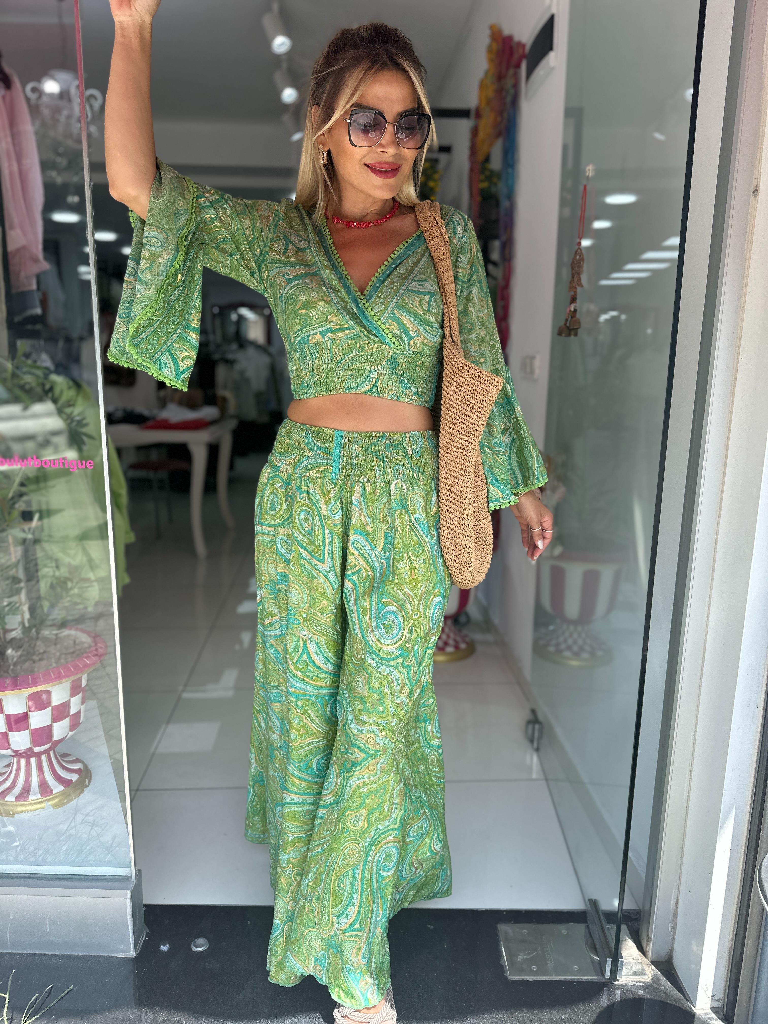 Yeşil Desenli Pantolon Bluz Saten Takım