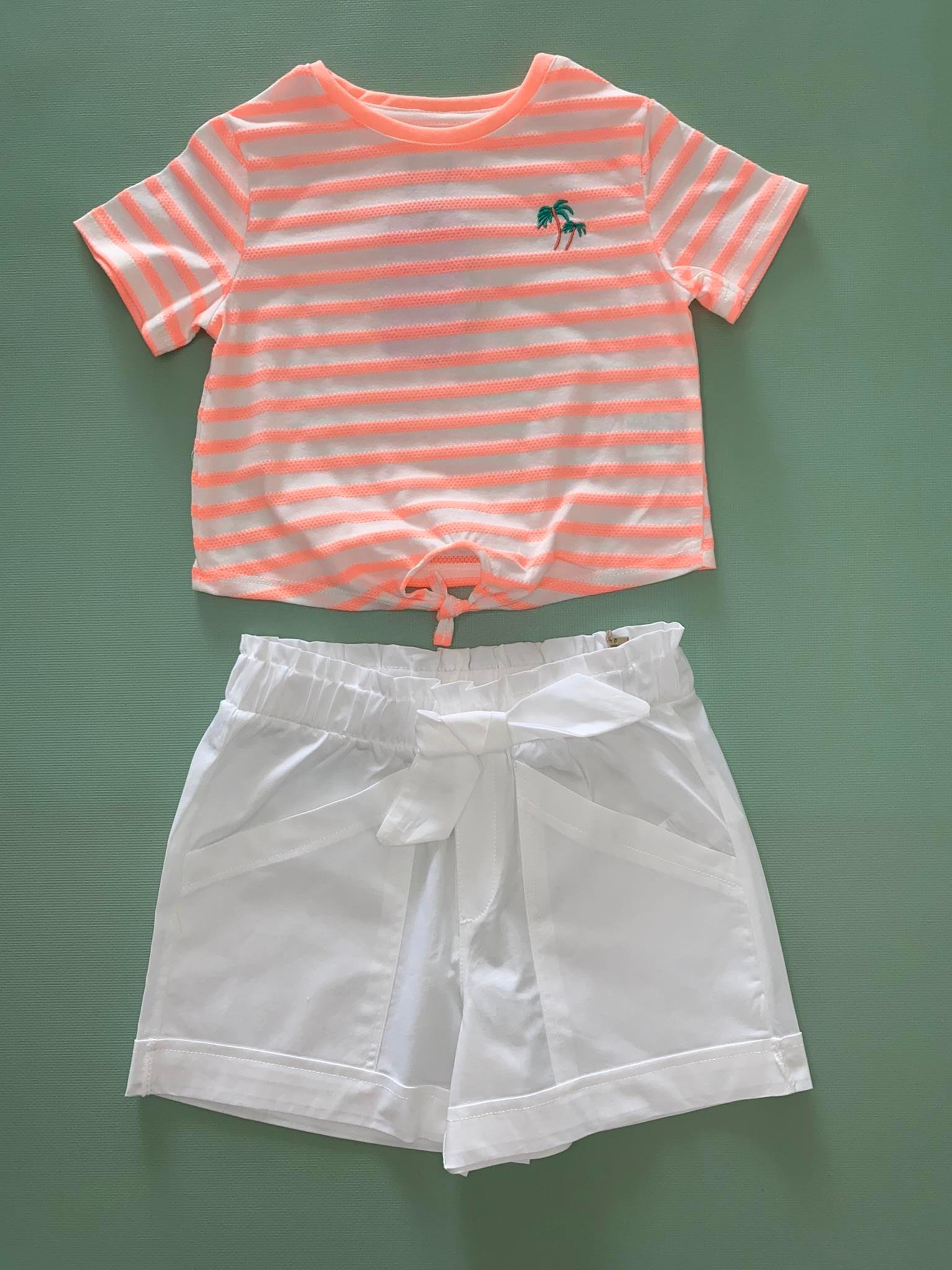 Fiyonk Detaylı Şort