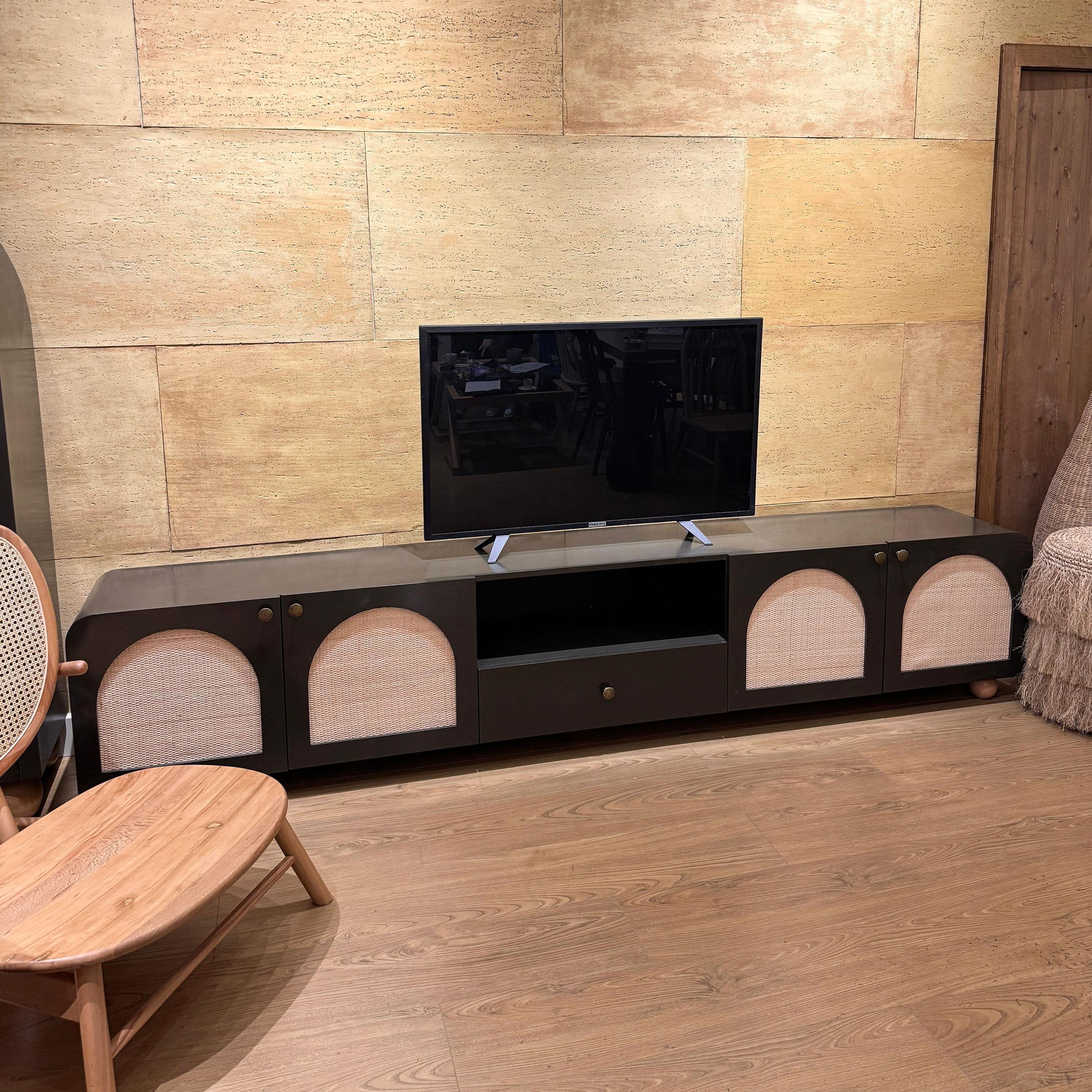 Bloom TV SehpasıBloom TV SehpasıTV ÜniteleriBloom TV Sehpası