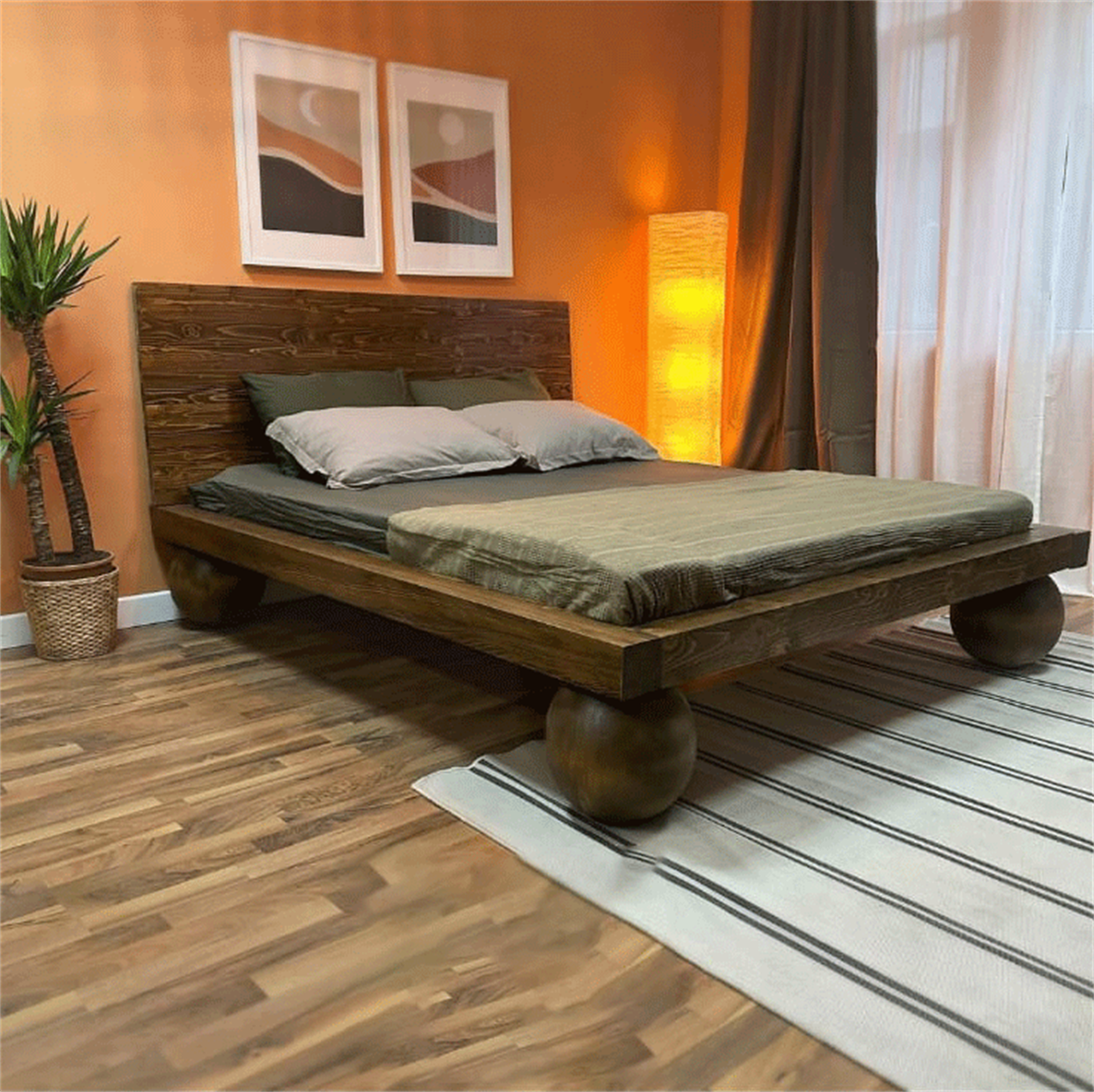 Etiwood Globe Karyola