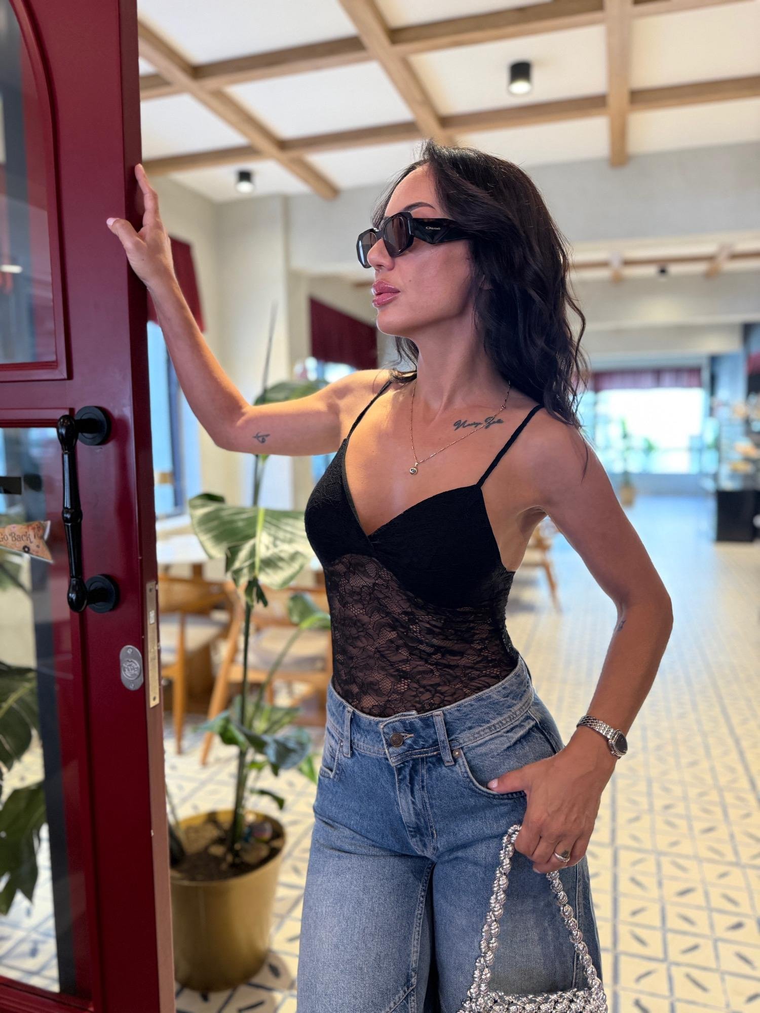 YONİ Siyah Dantel Bodysuit  No Sıfır 8